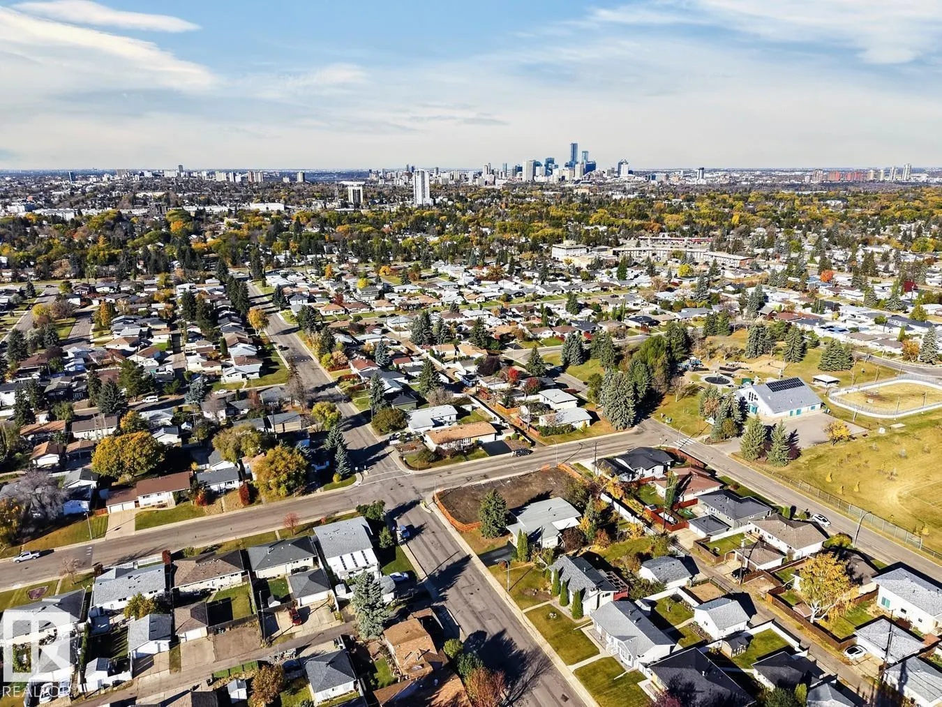 7016 86 AV NW