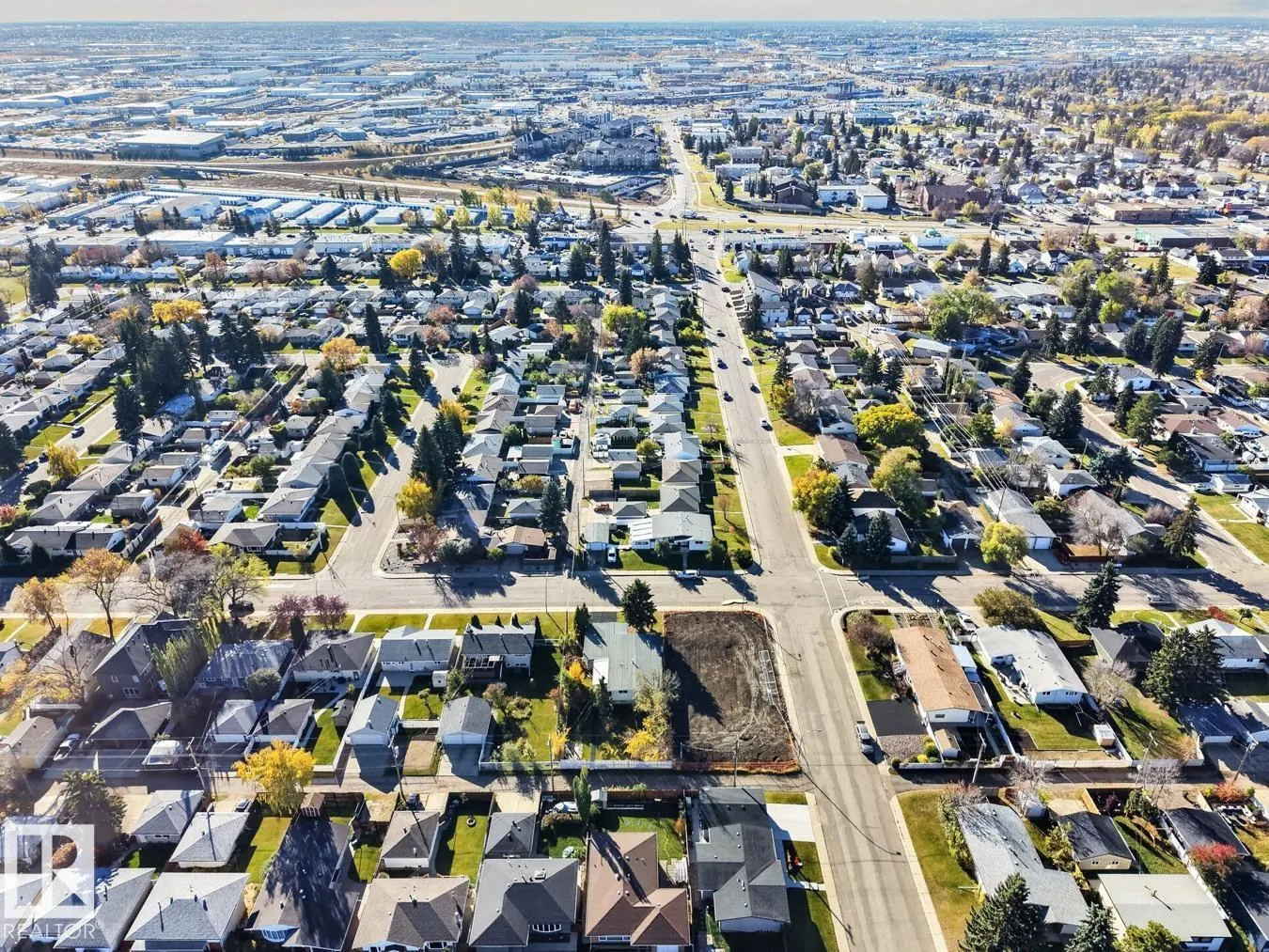 7016 86 AV NW