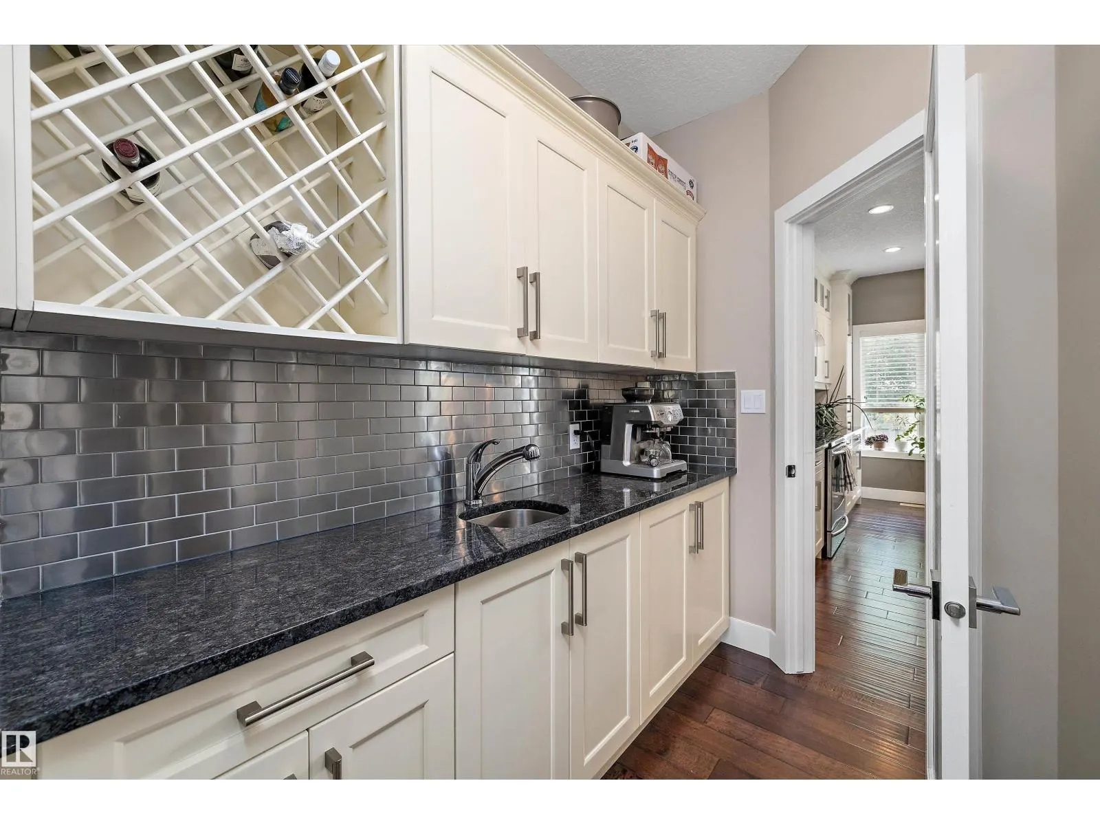 967 175 ST SW
