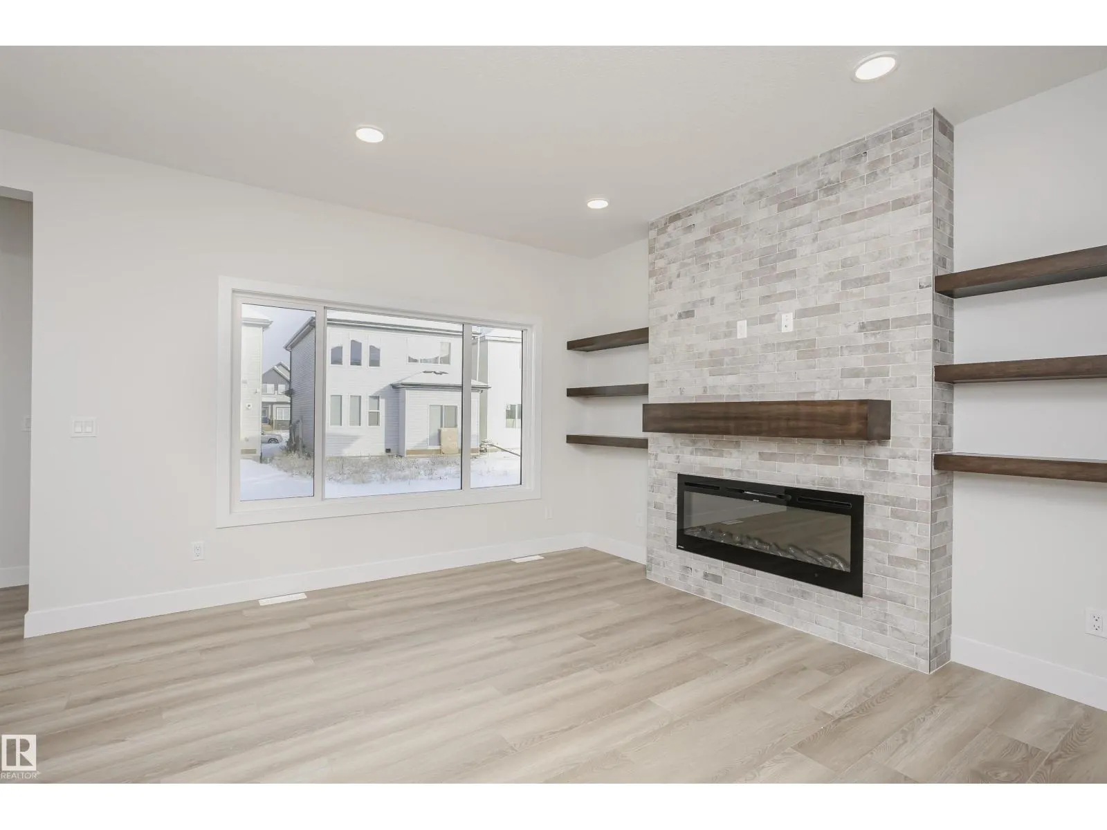 6302 DANSEREAU CR