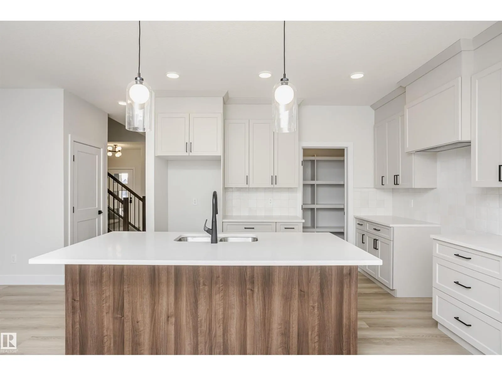 6302 DANSEREAU CR