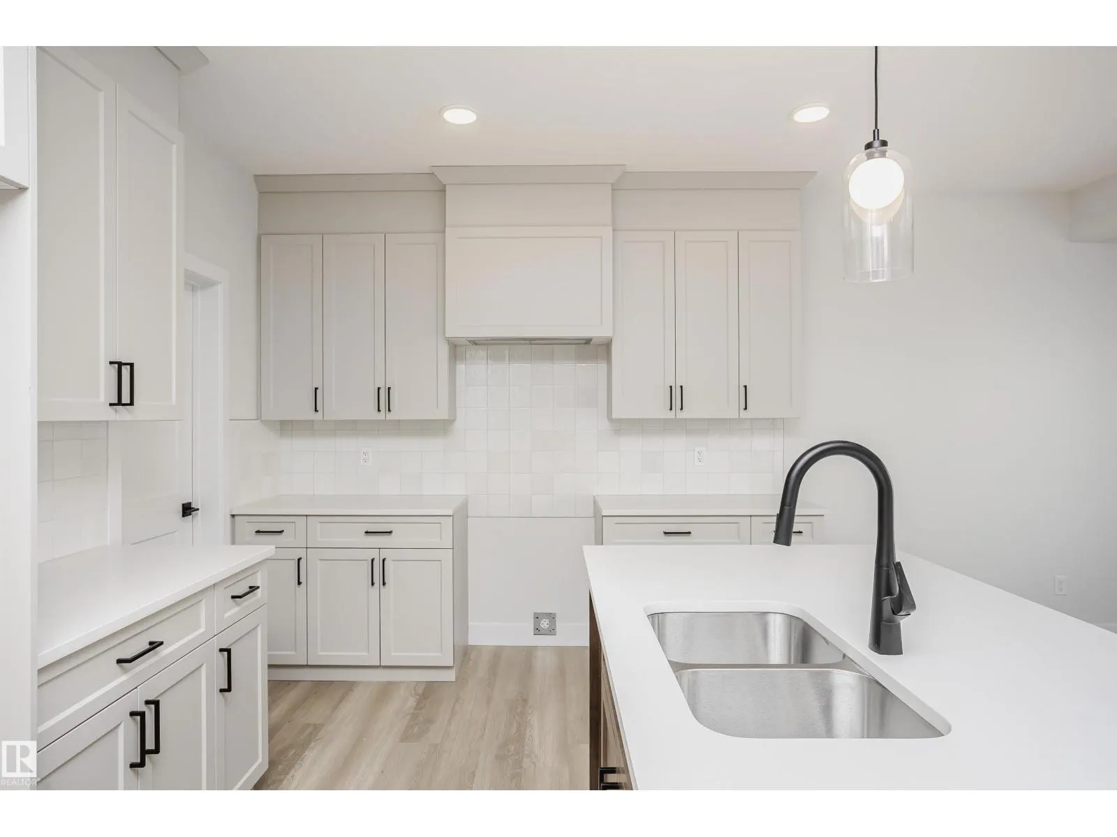 6302 DANSEREAU CR