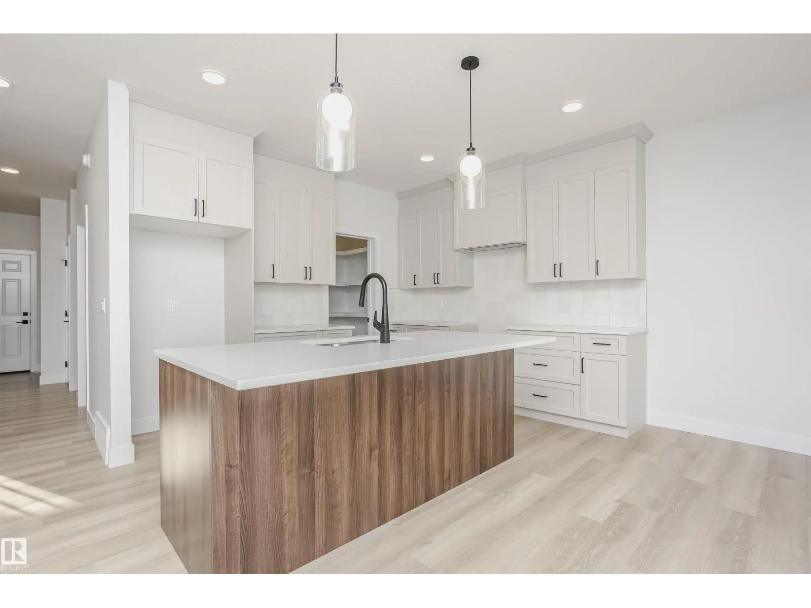 6302 DANSEREAU CR