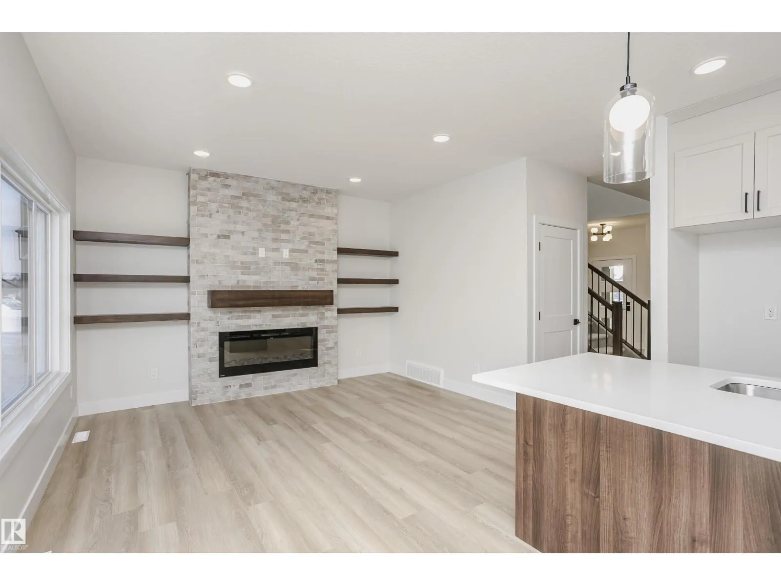 6302 DANSEREAU CR
