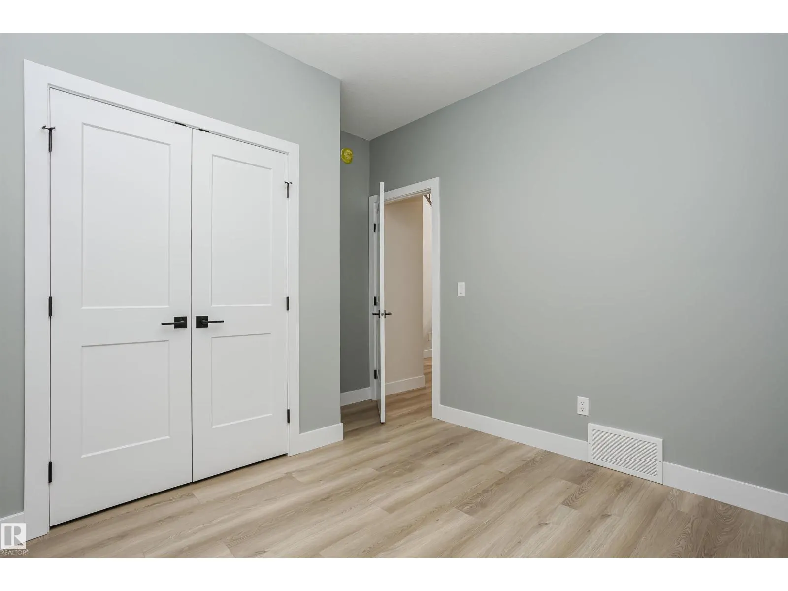 6302 DANSEREAU CR