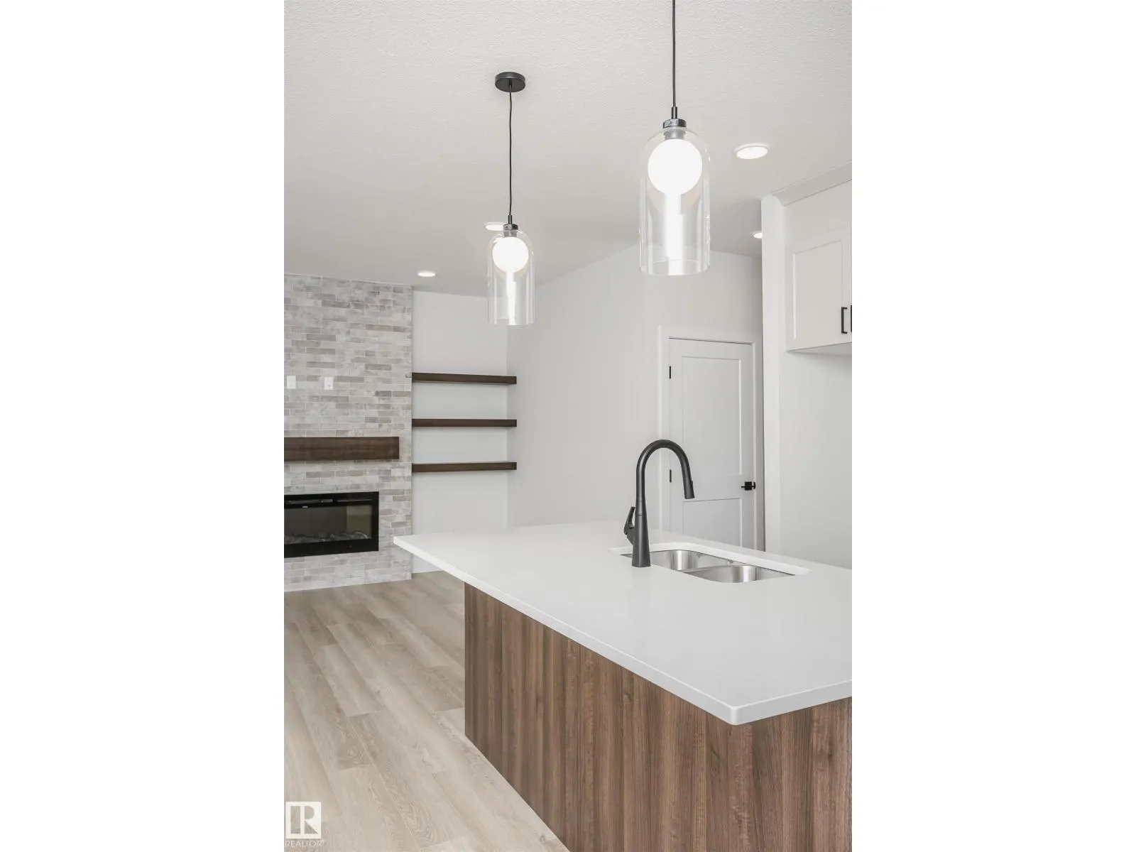 6302 DANSEREAU CR