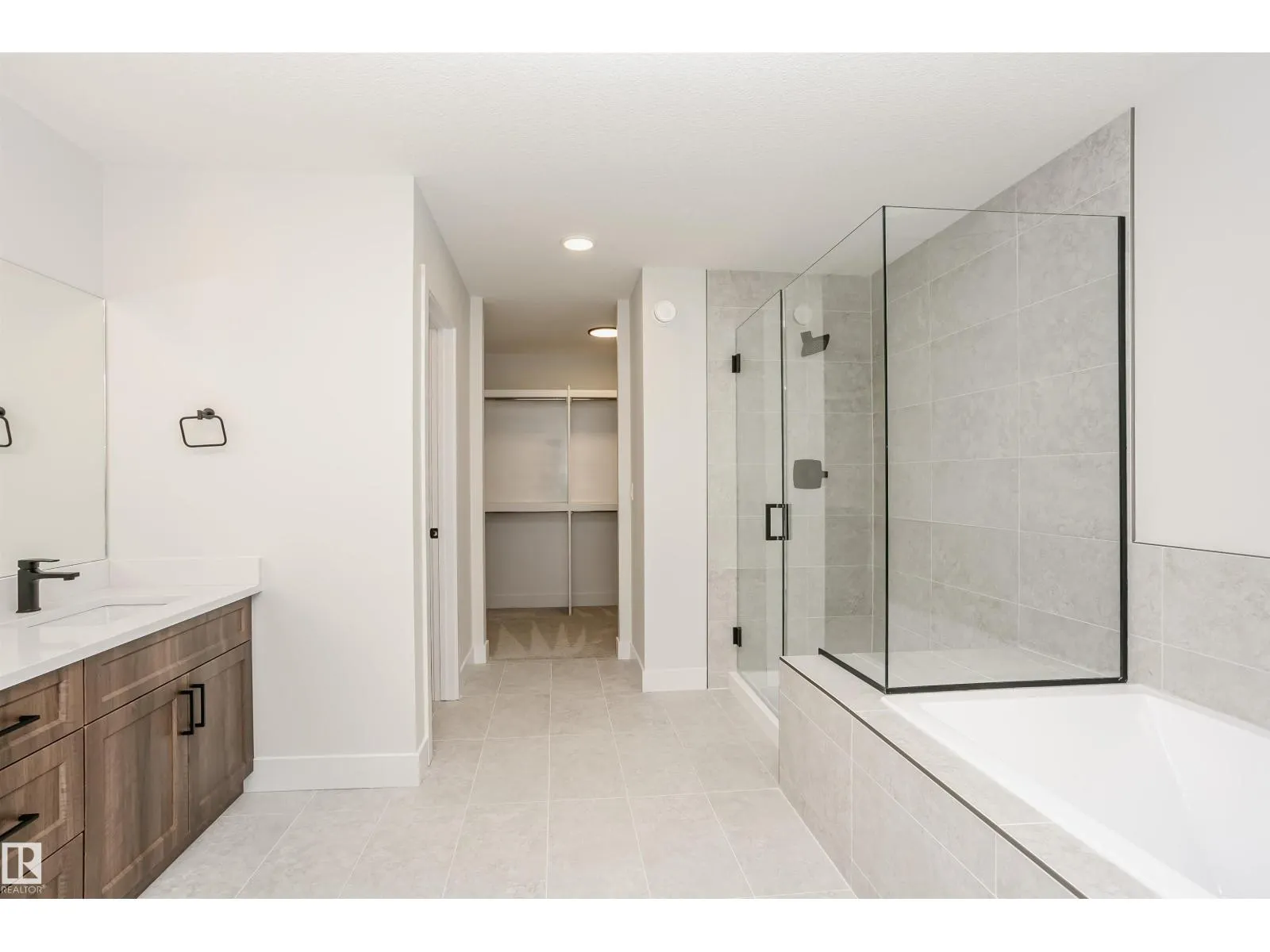 6302 DANSEREAU CR