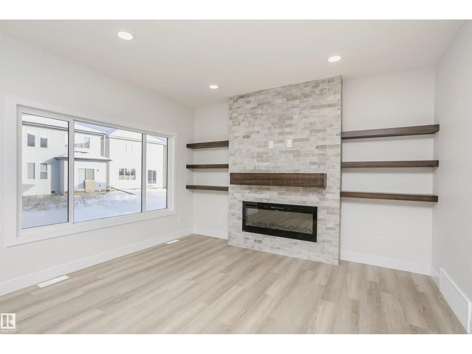 6302 DANSEREAU CR