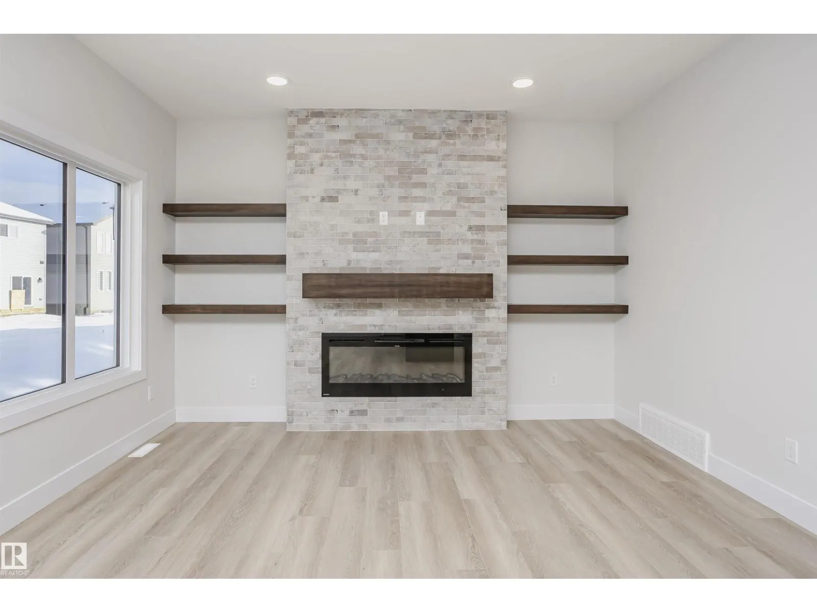 6302 DANSEREAU CR