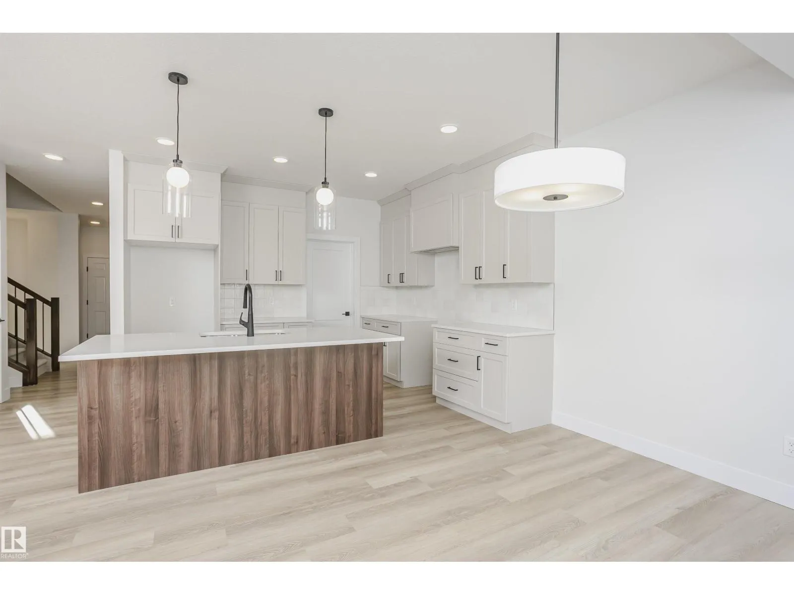 6302 DANSEREAU CR