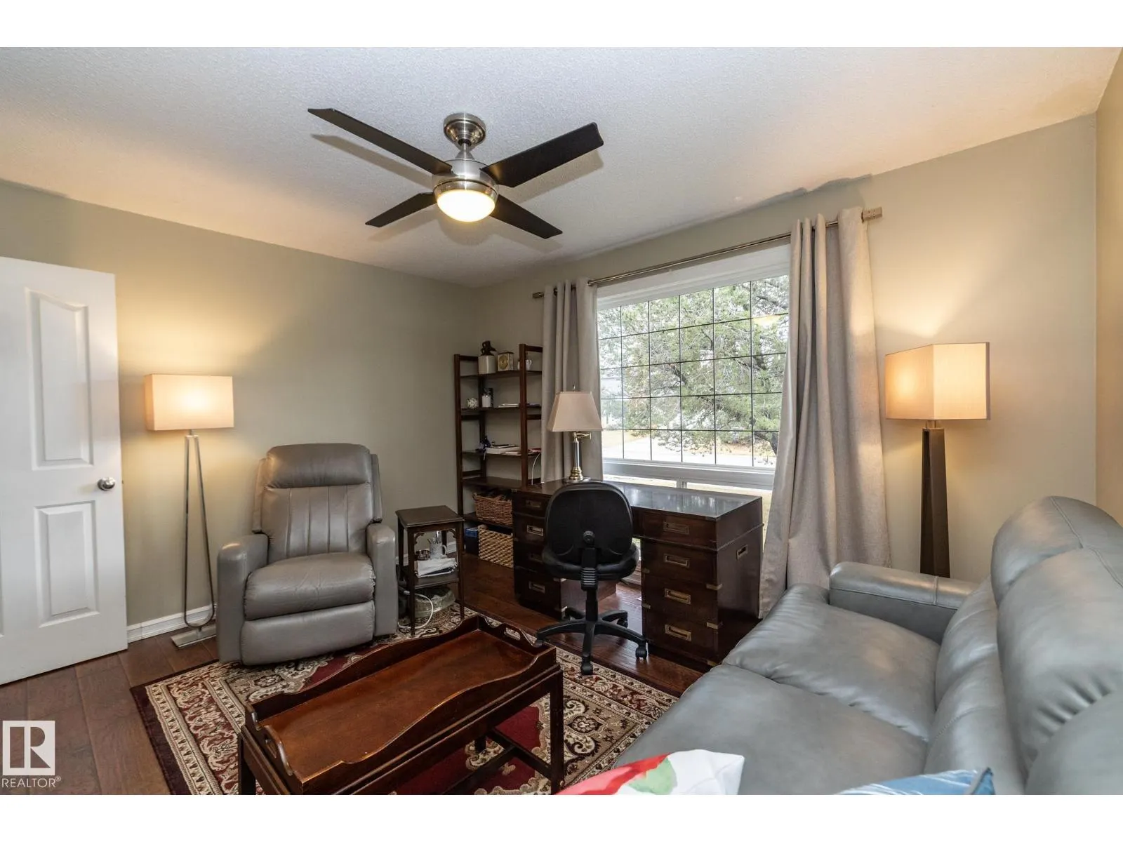 7412 33 AV NW