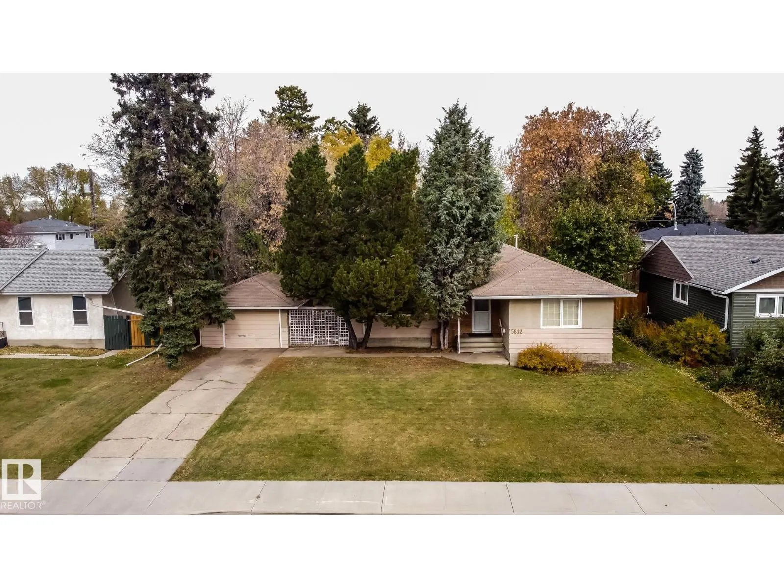5812 105 AV NW