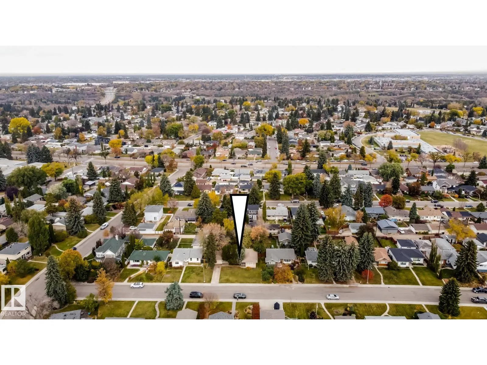 5812 105 AV NW