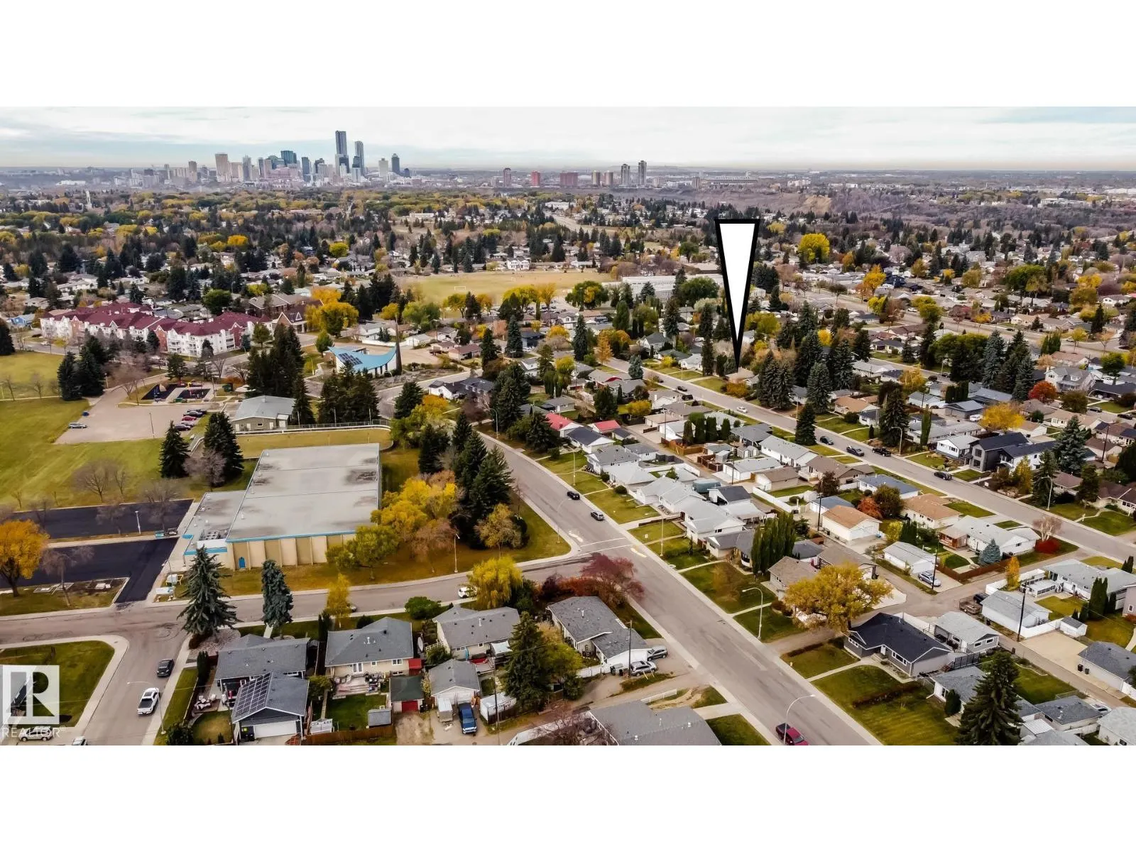 5812 105 AV NW