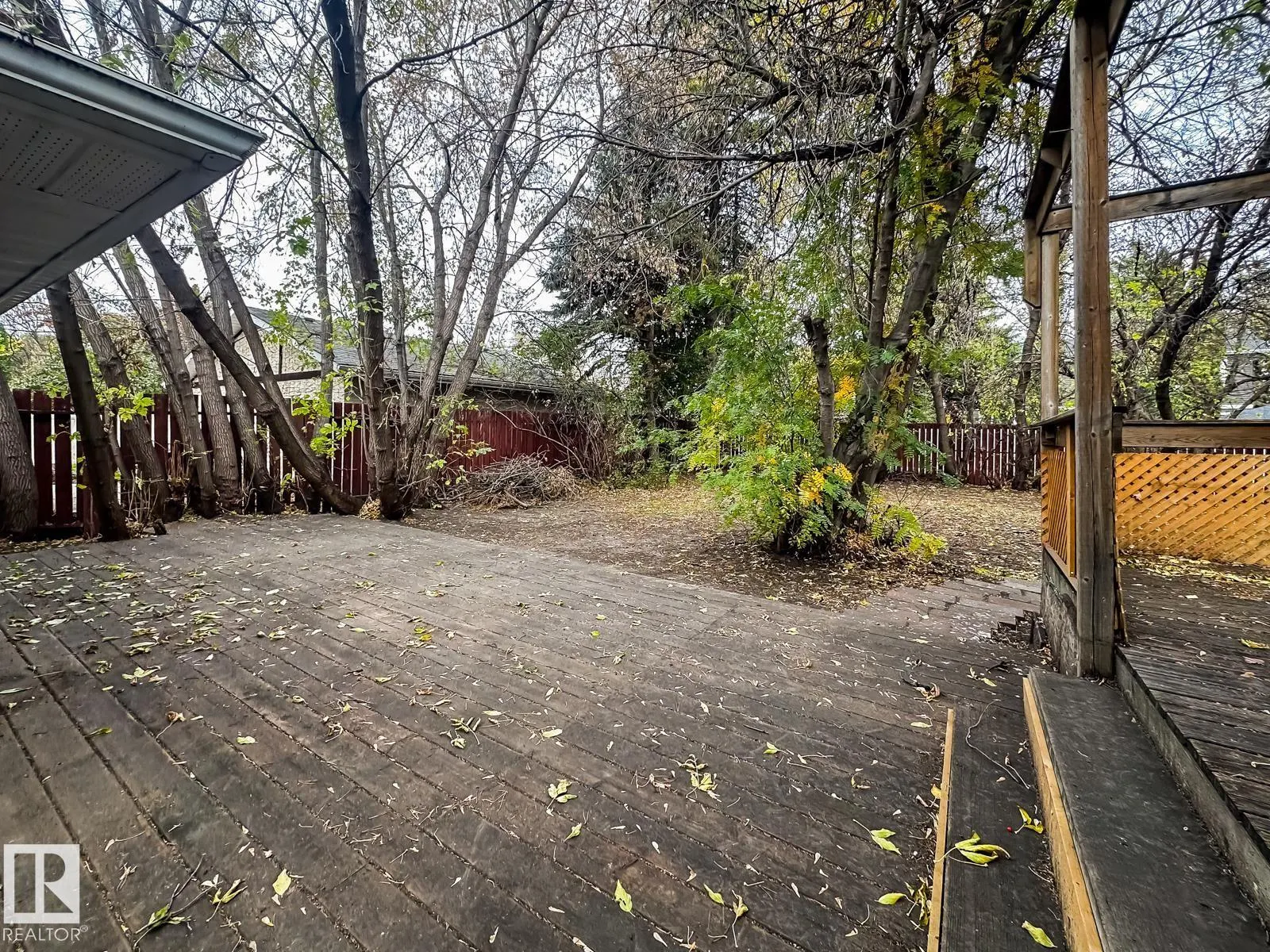 5812 105 AV NW