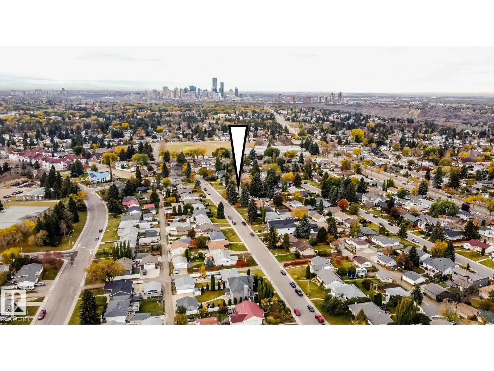 5812 105 AV NW