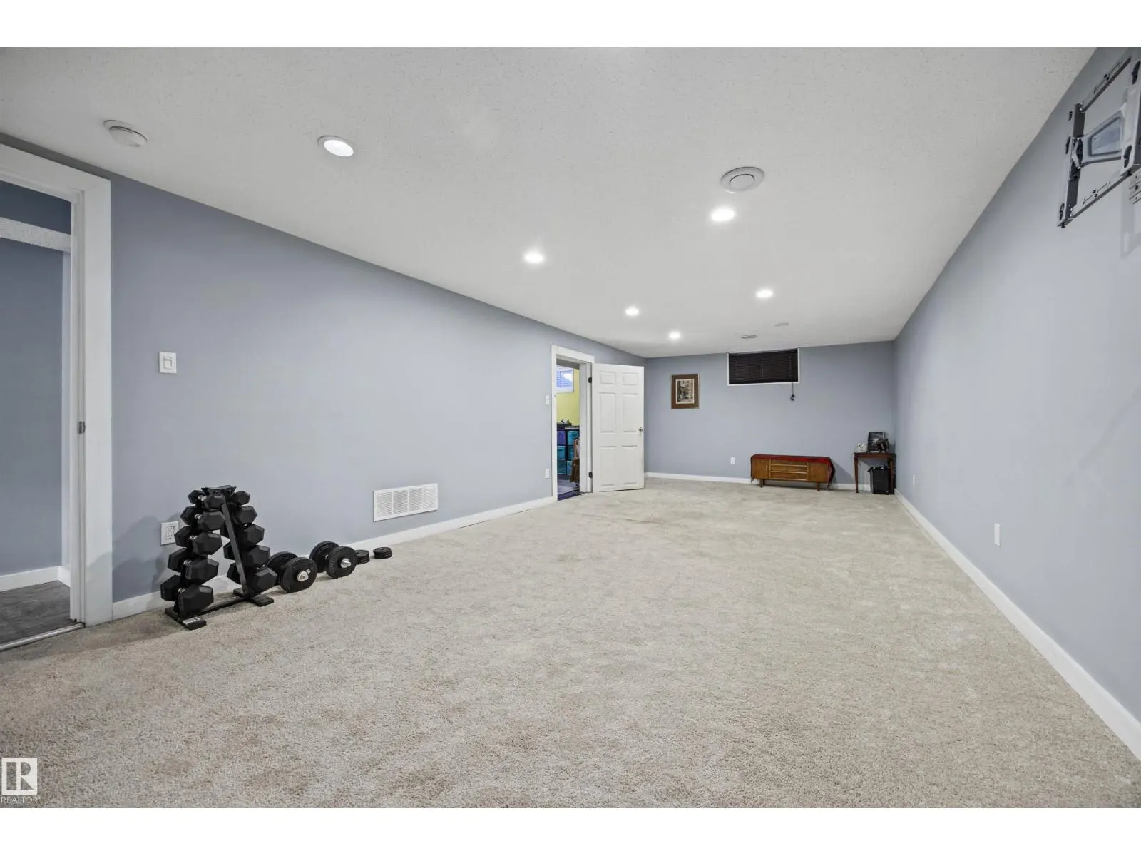 10235 FULTON RD NW