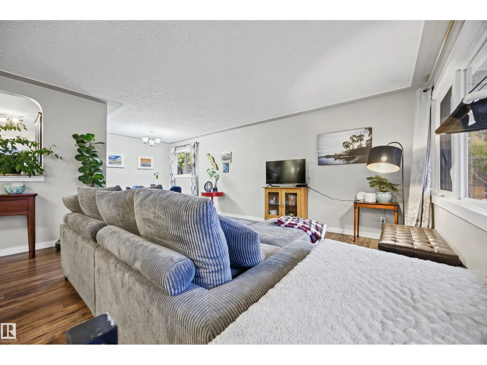 10235 FULTON RD NW