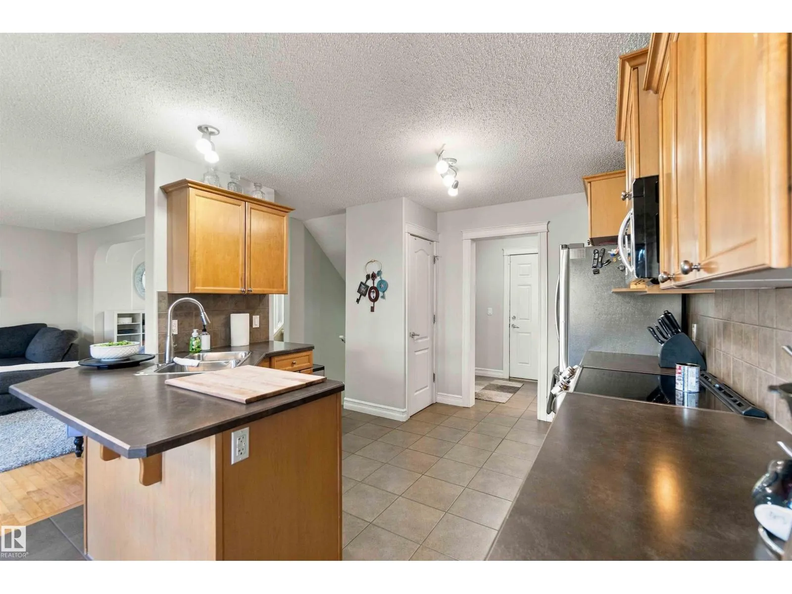 102 BOXWOOD BN