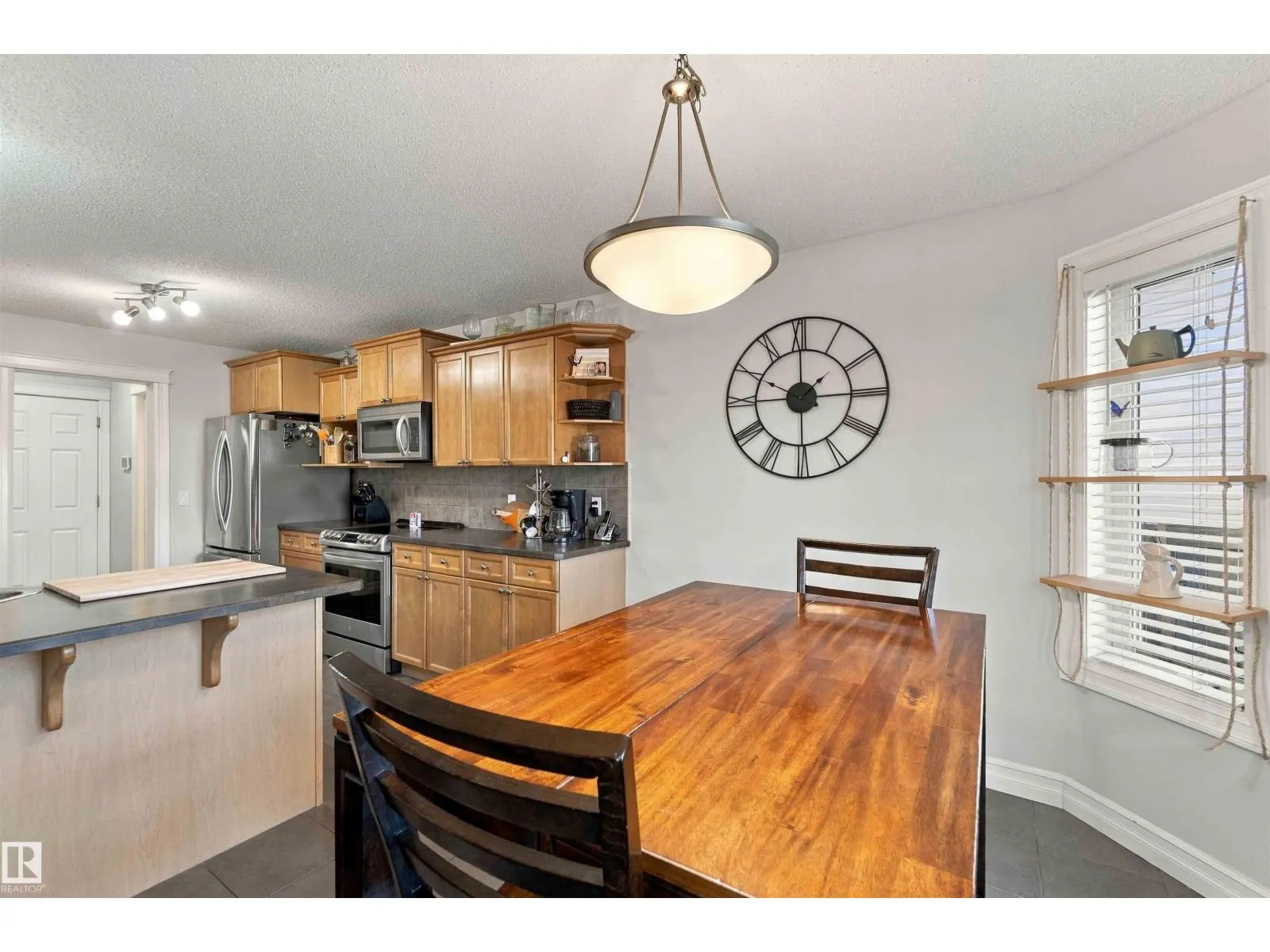 102 BOXWOOD BN