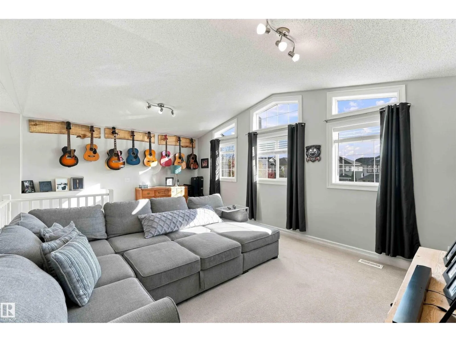 102 BOXWOOD BN