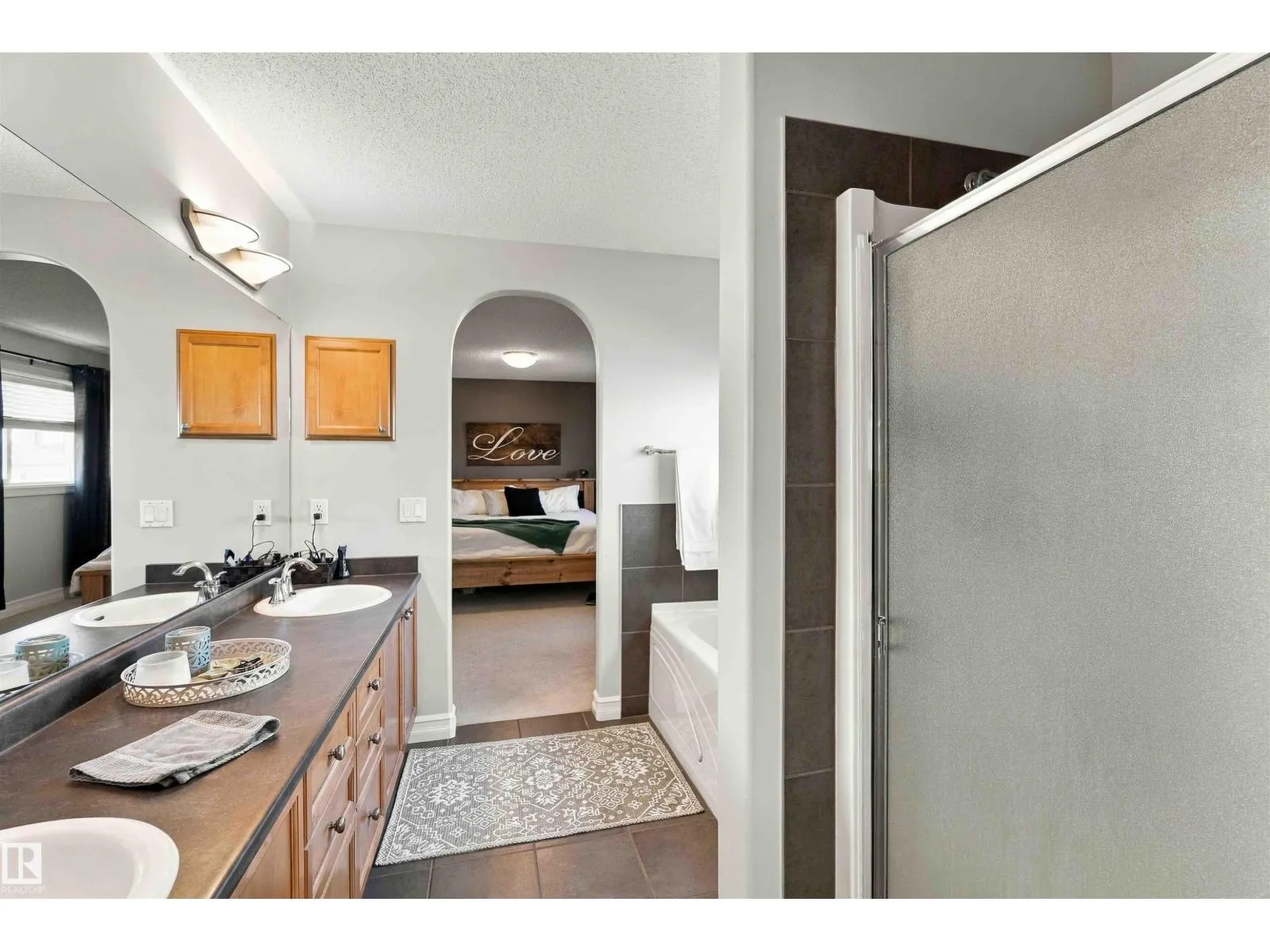 102 BOXWOOD BN