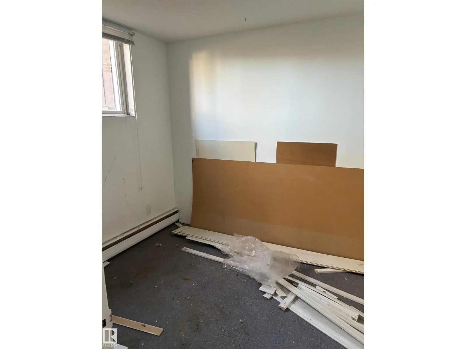 #16 5631 105 ST NW