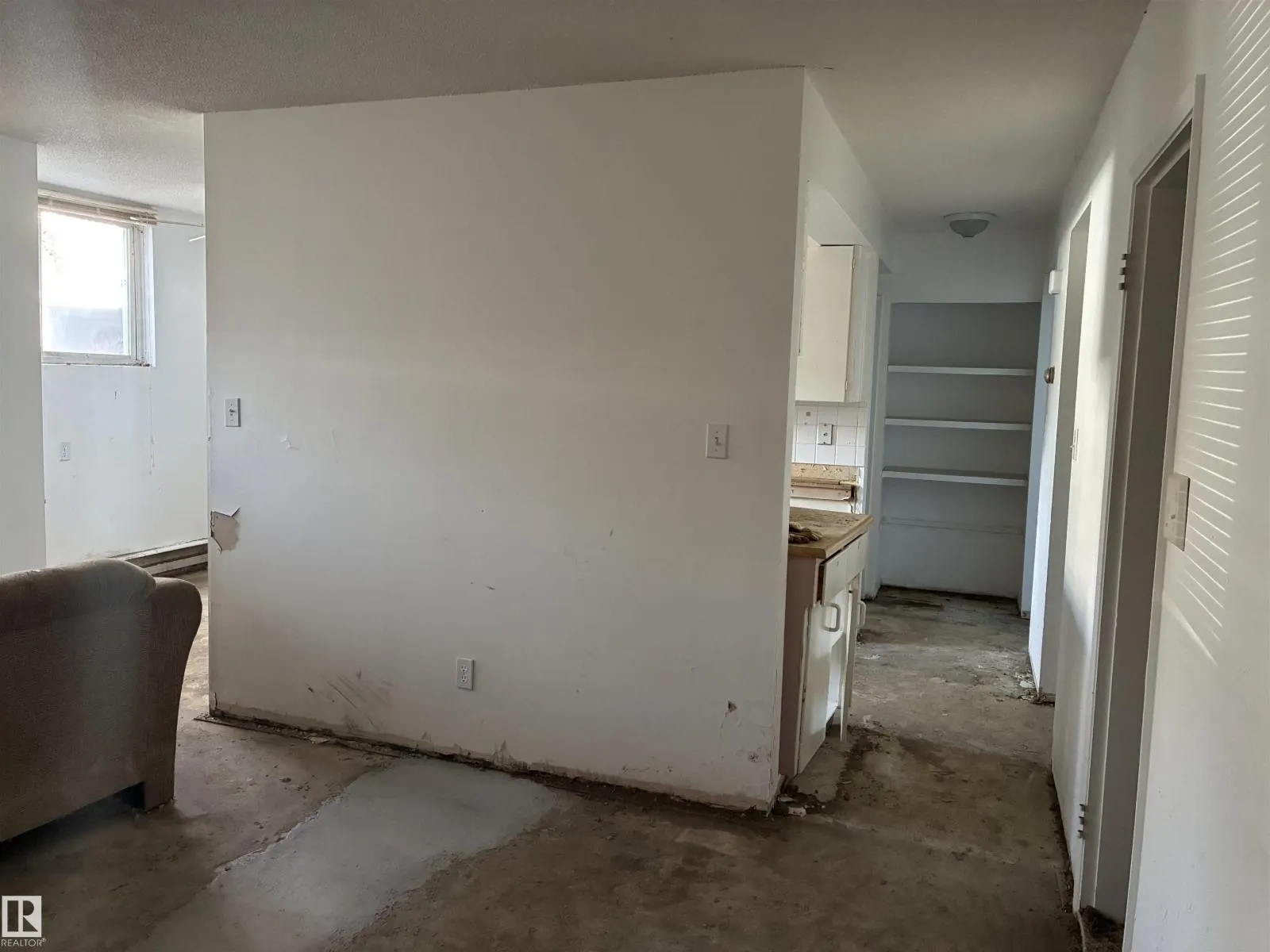 #16 5631 105 ST NW