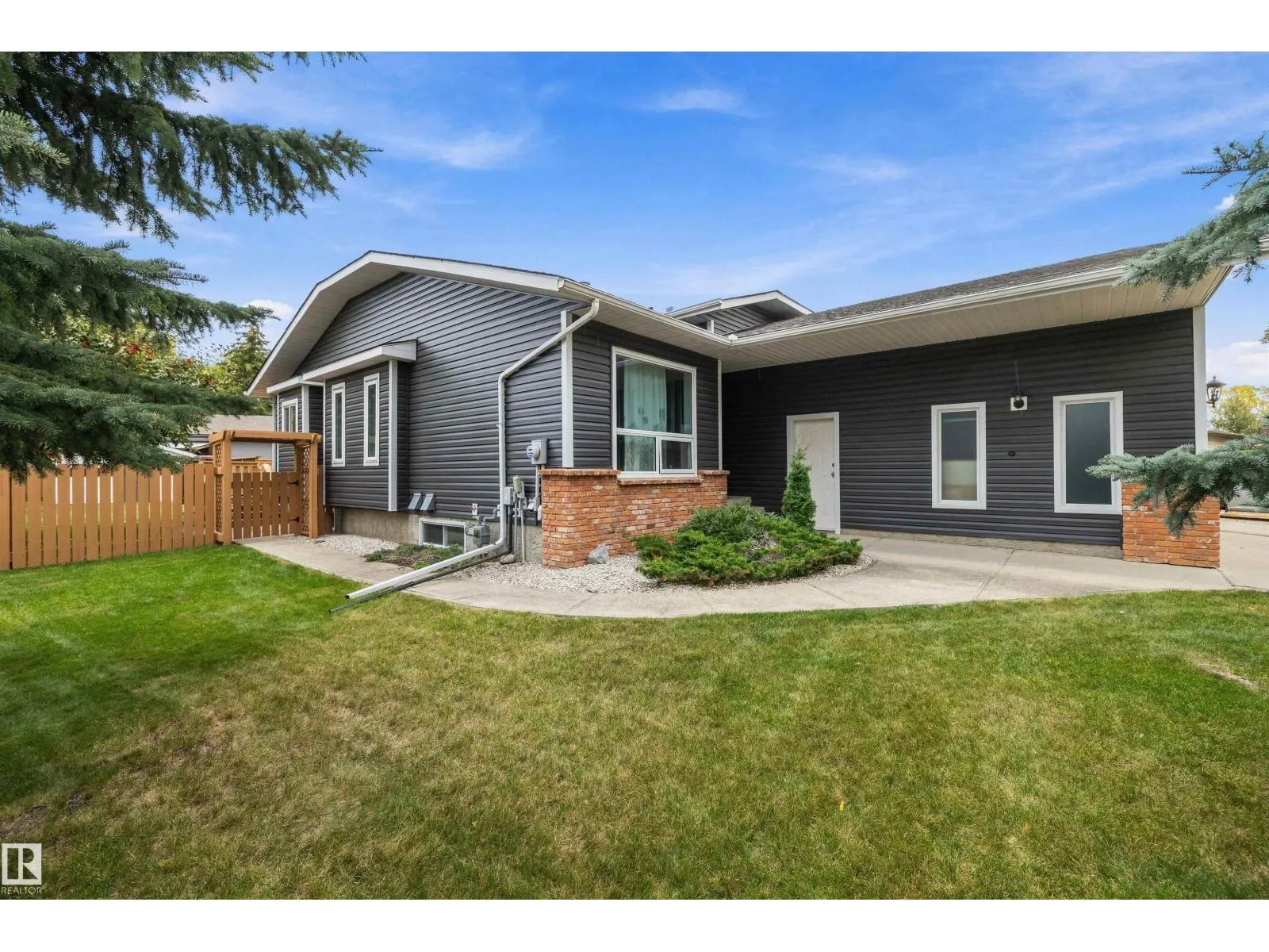 65 WESTPARK WY