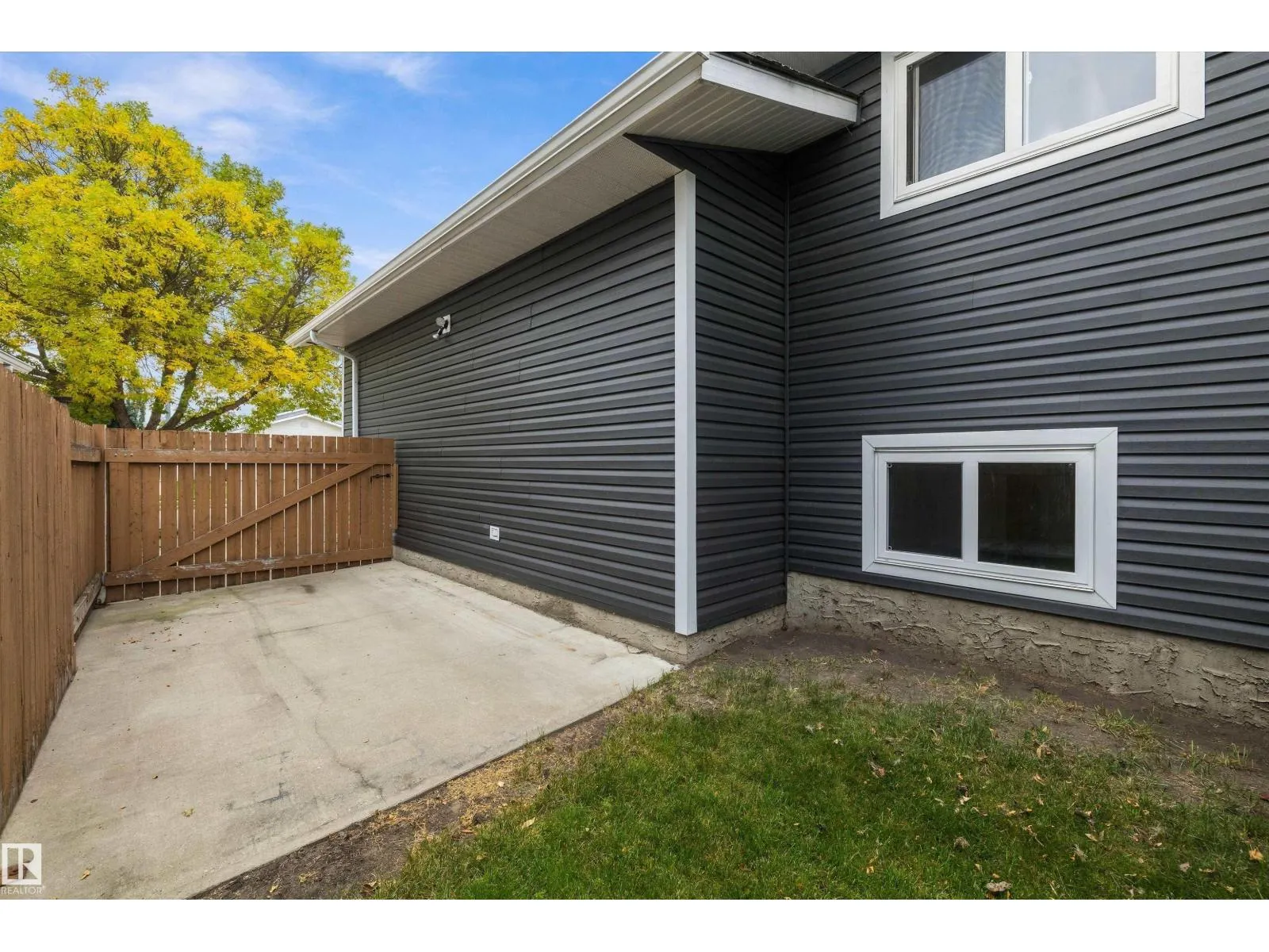 65 WESTPARK WY