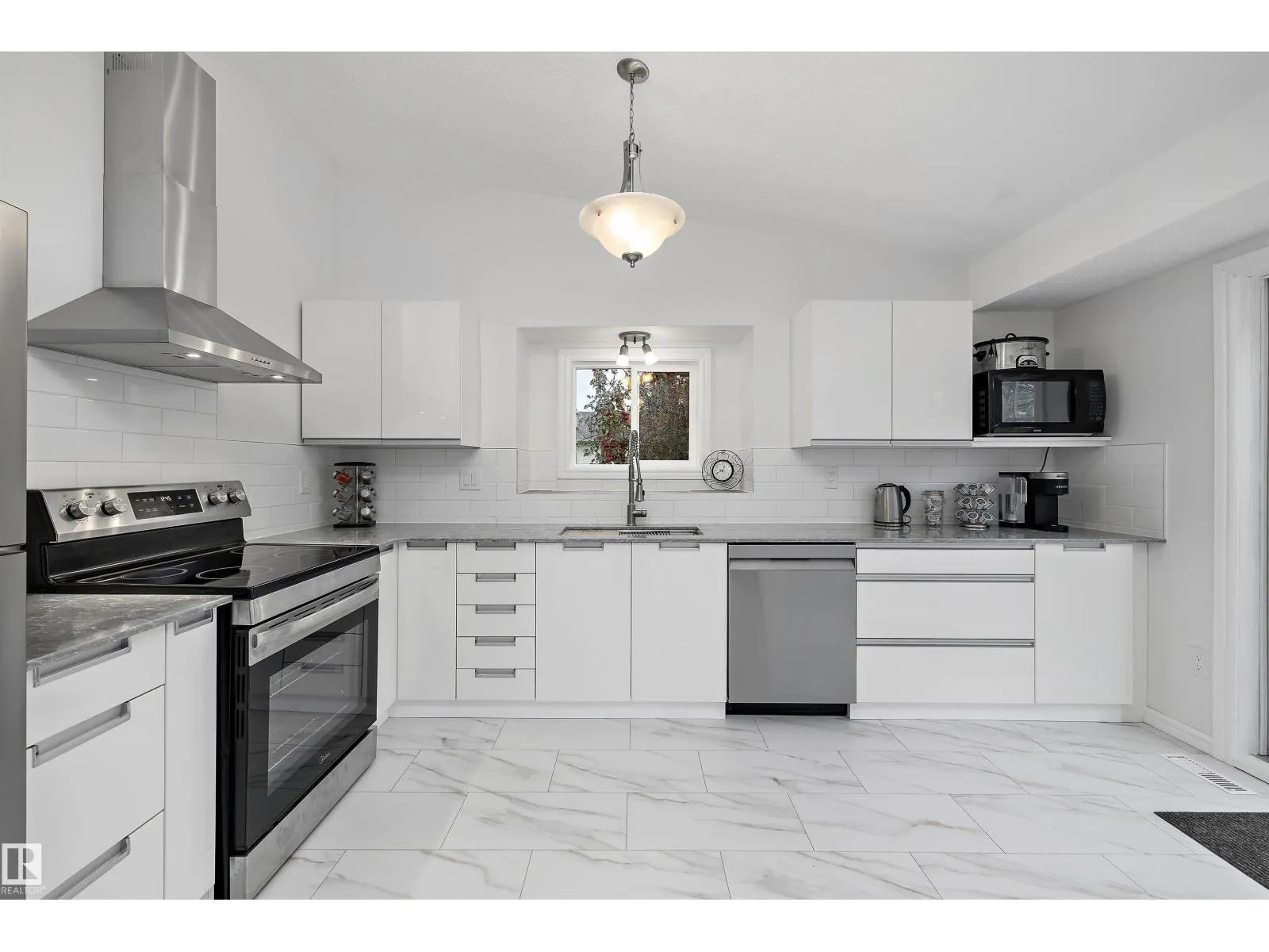 65 WESTPARK WY