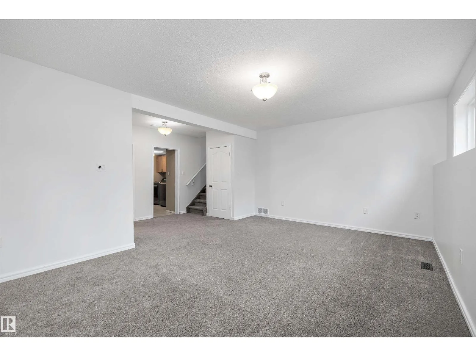 65 WESTPARK WY