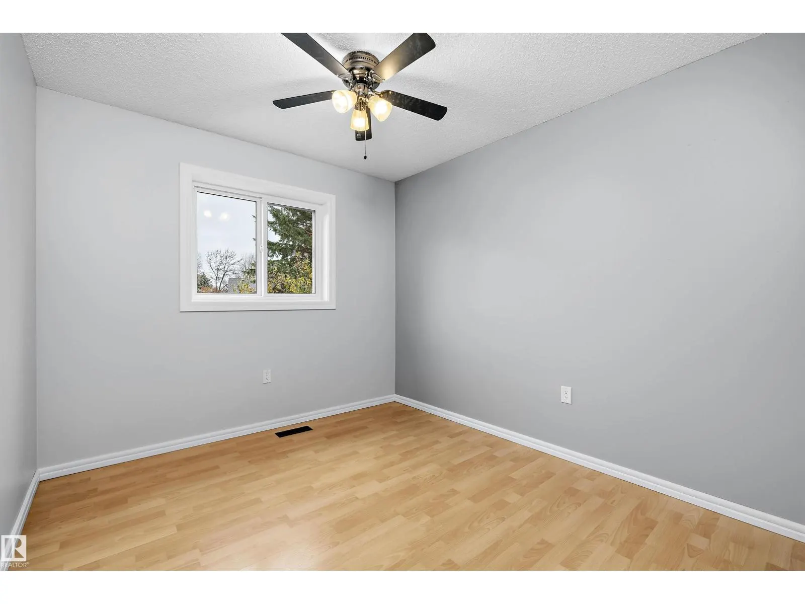 65 WESTPARK WY