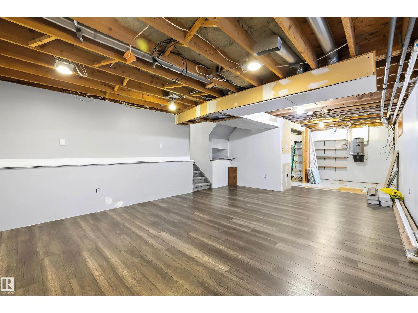 65 WESTPARK WY