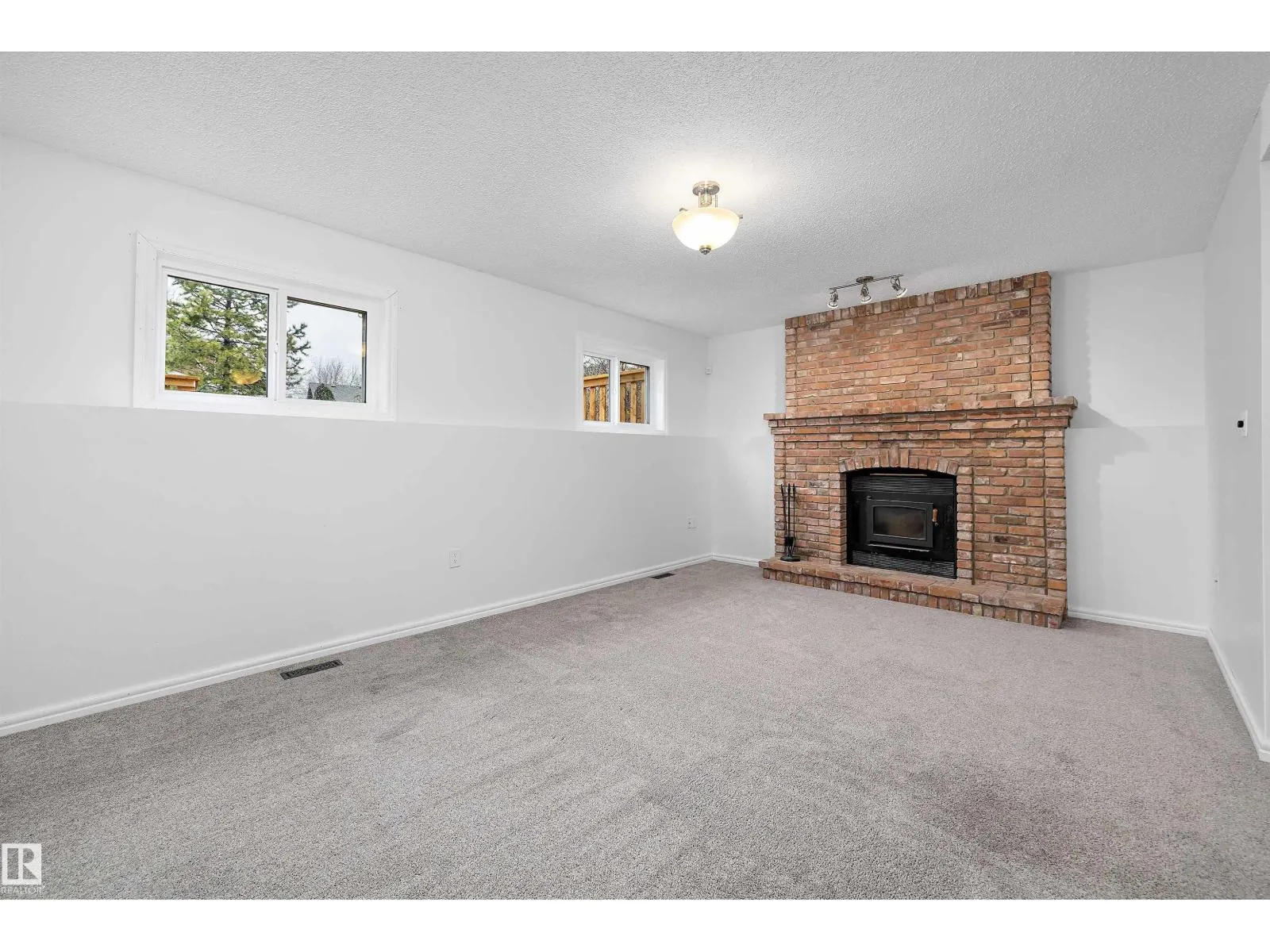 65 WESTPARK WY