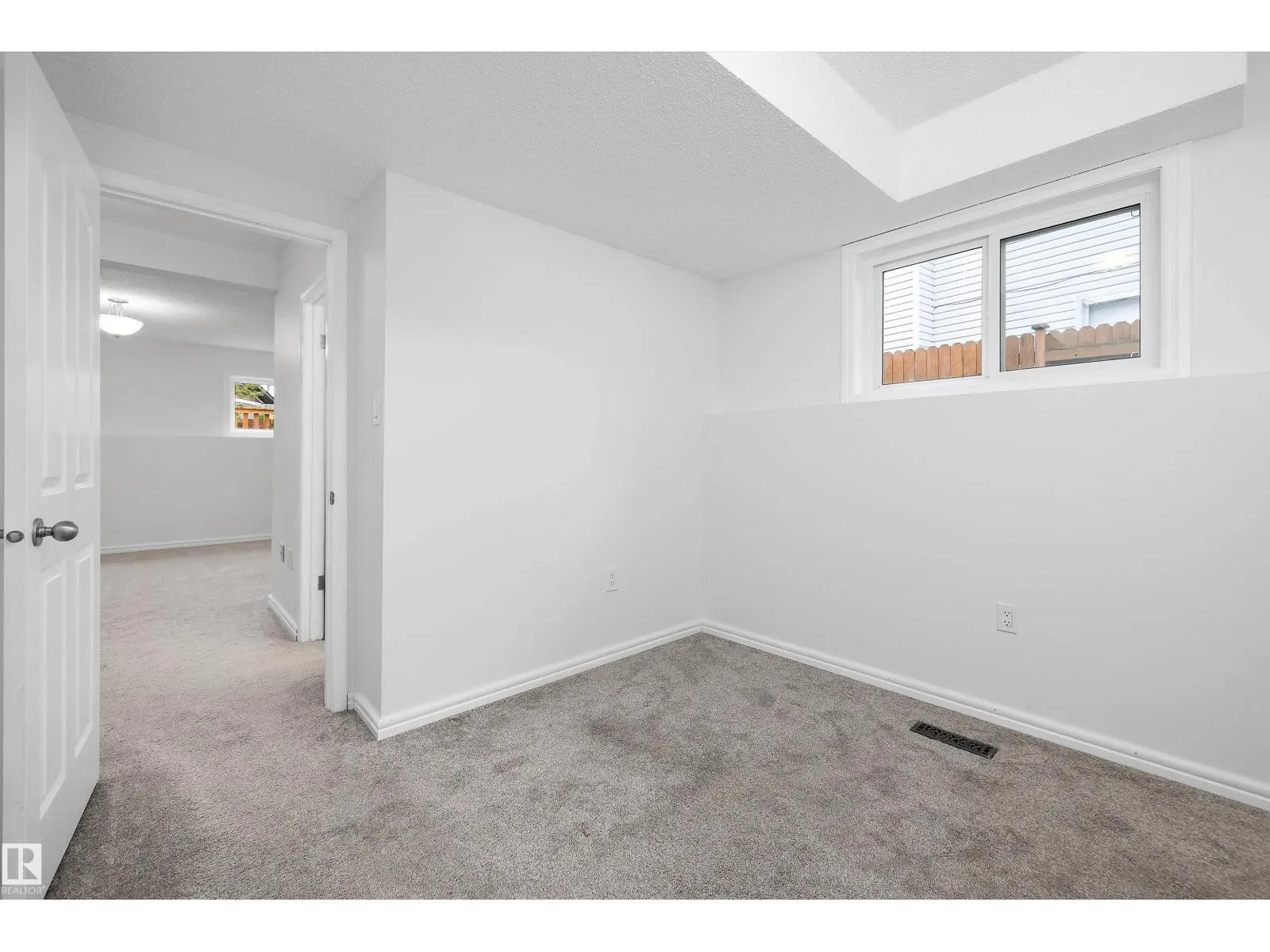 65 WESTPARK WY