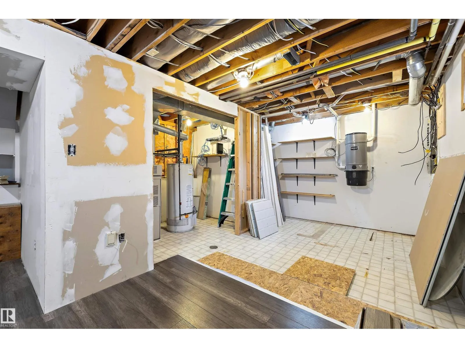 65 WESTPARK WY