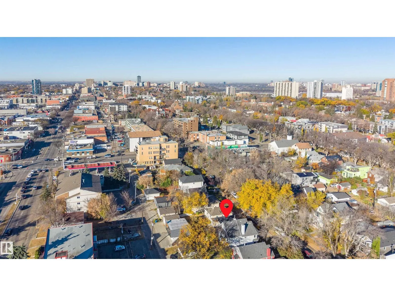 9831 83 AV NW