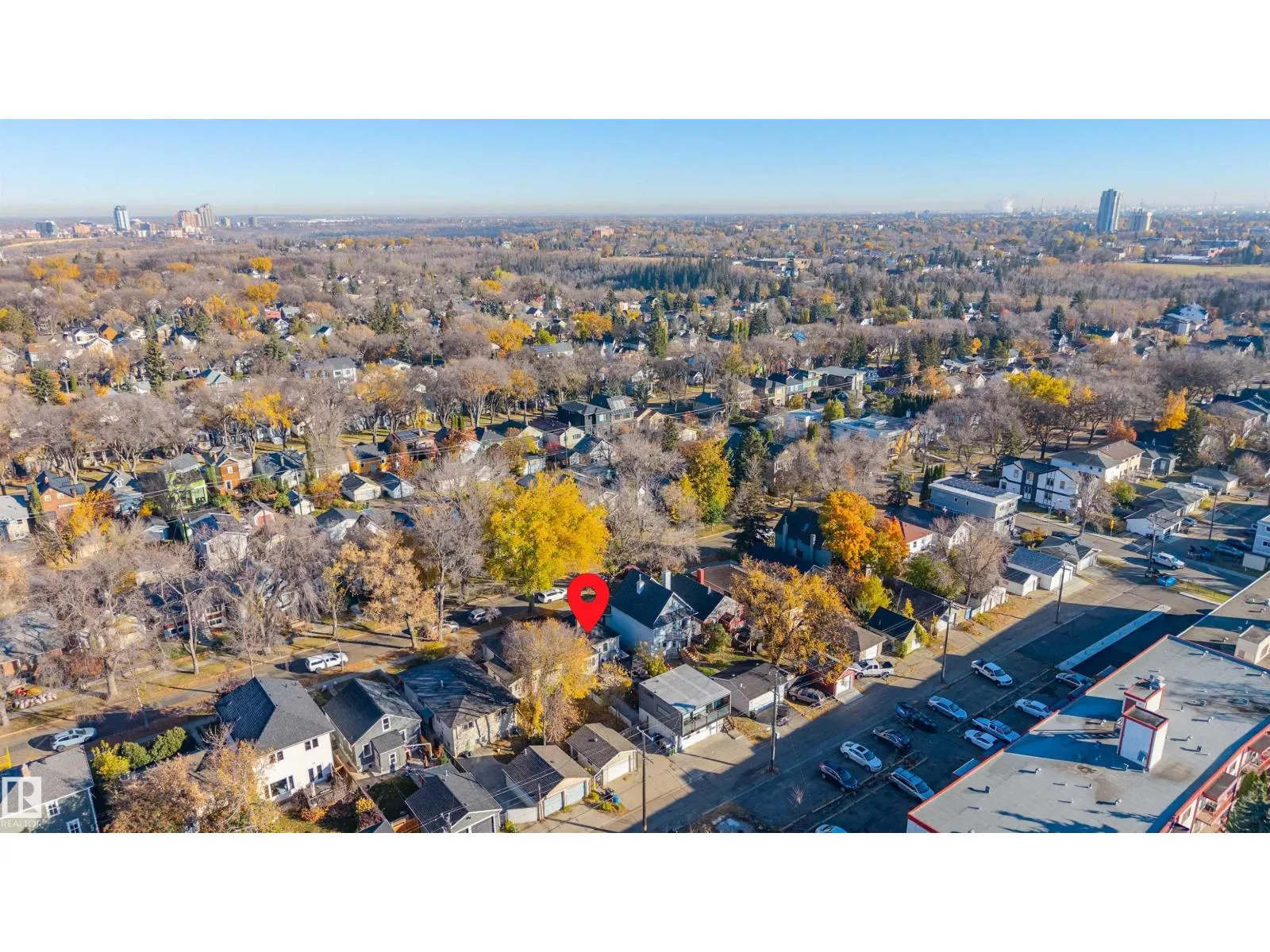 9831 83 AV NW