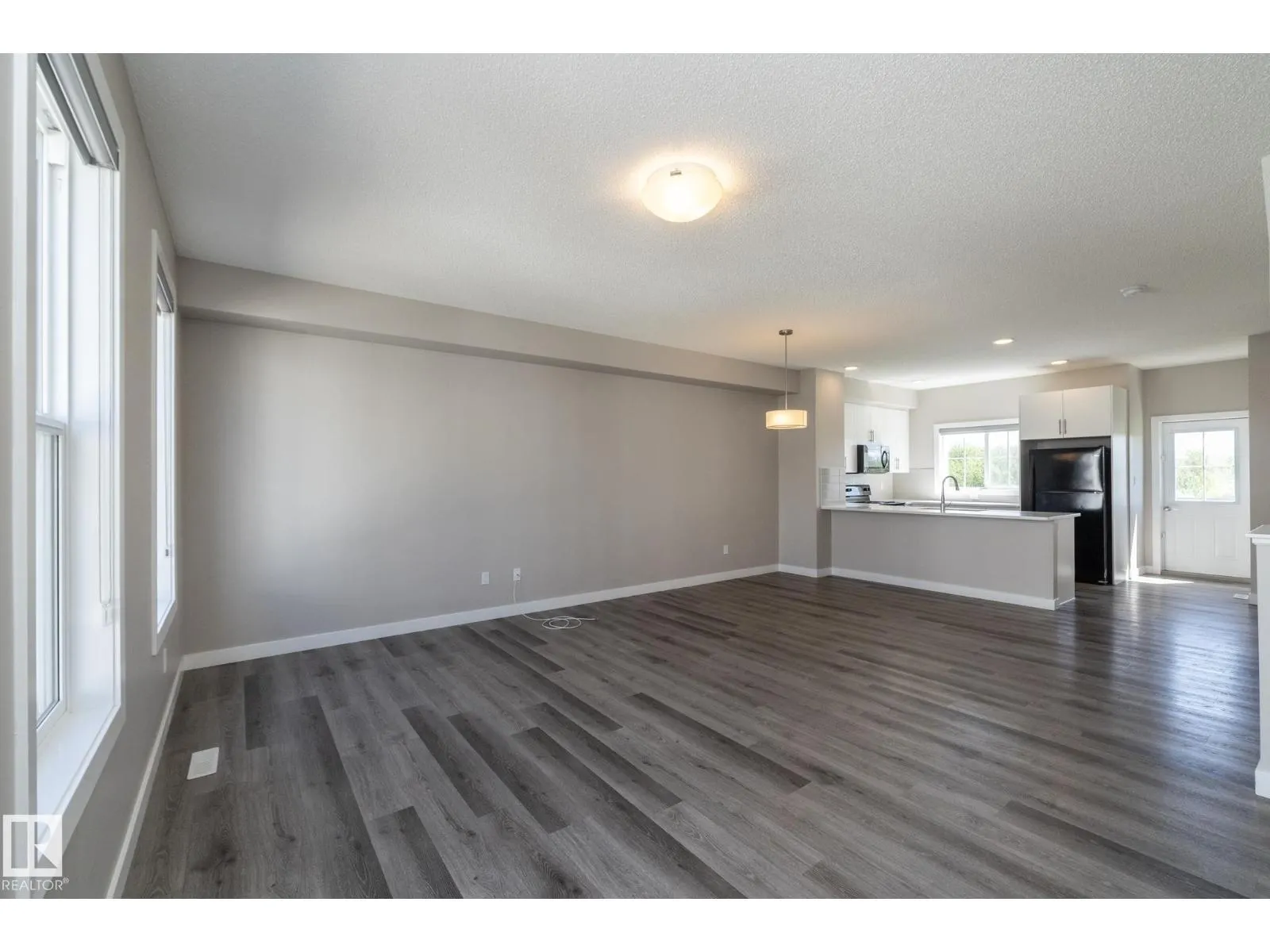 #53 2610 Maple WY NW