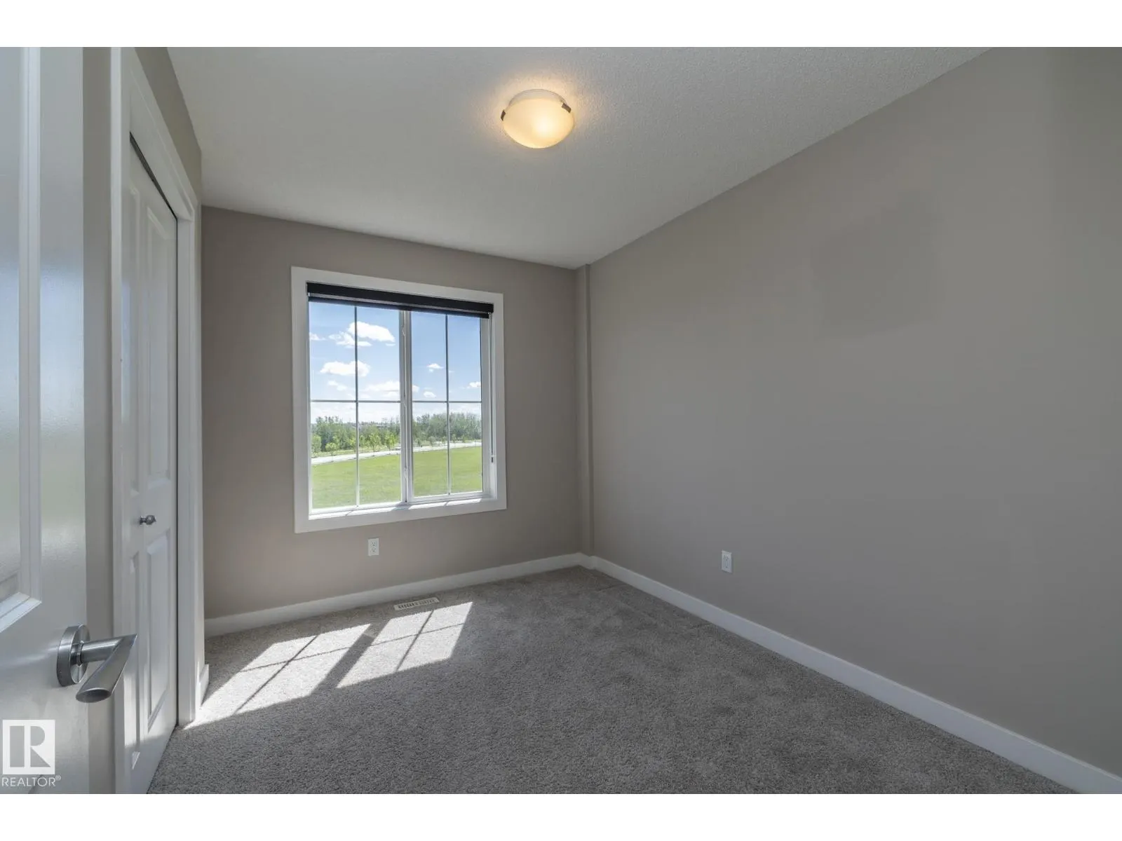 #53 2610 Maple WY NW