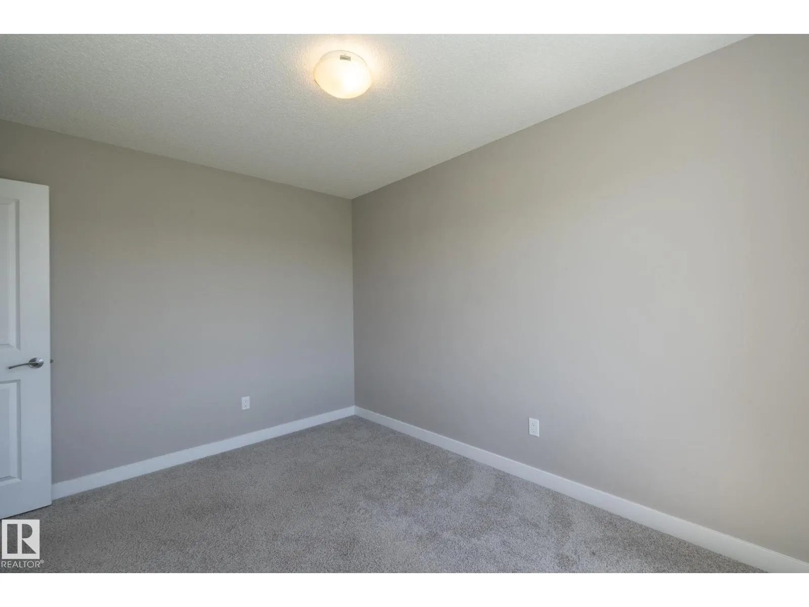 #53 2610 Maple WY NW