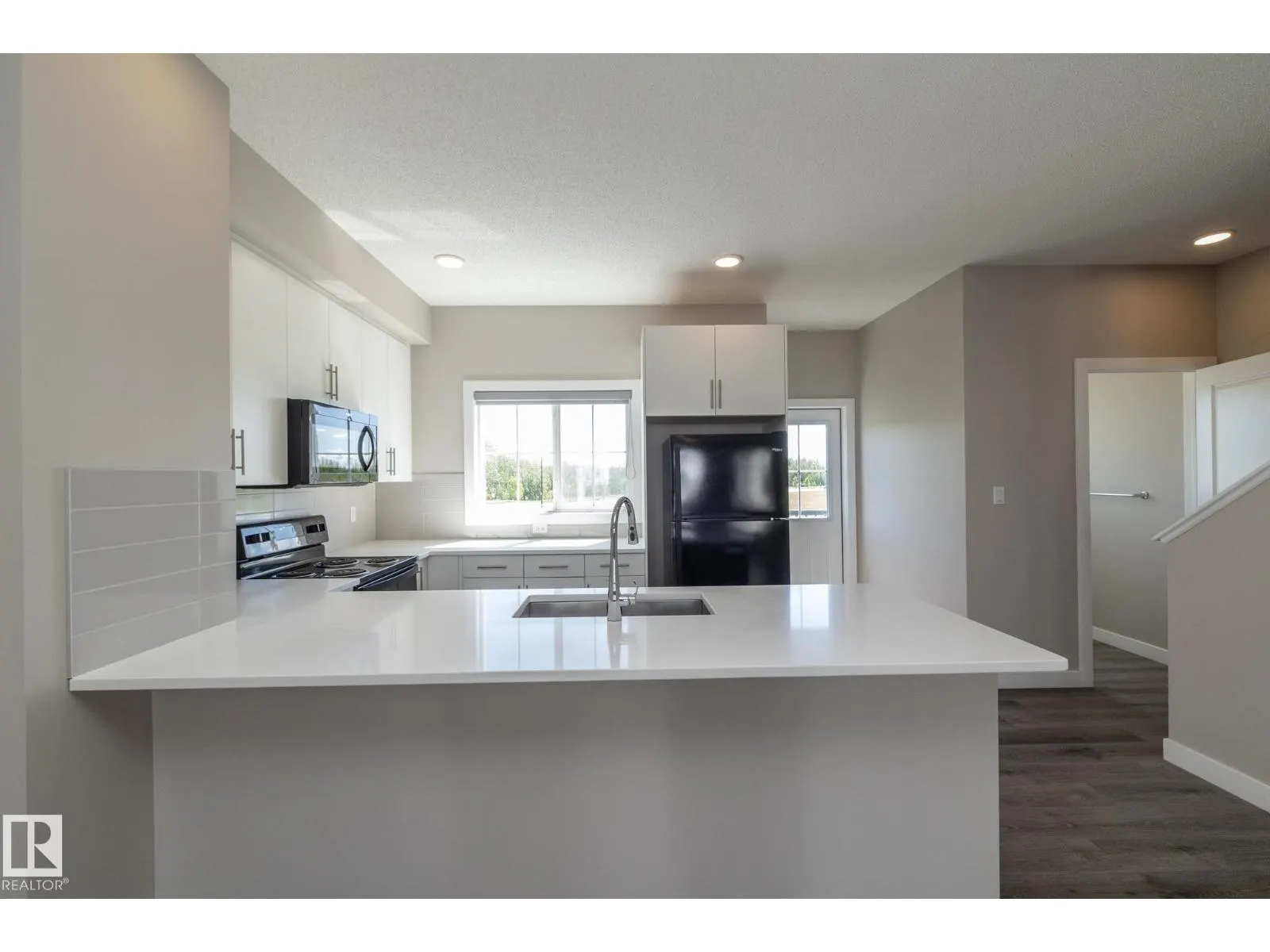 #53 2610 Maple WY NW