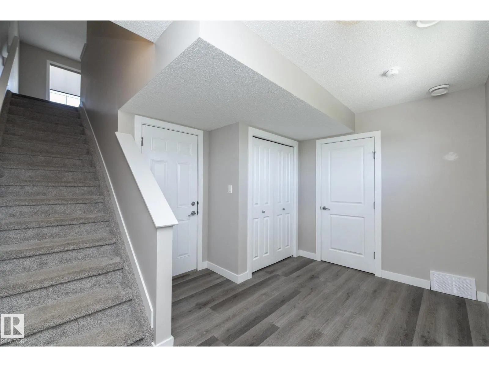 #53 2610 Maple WY NW