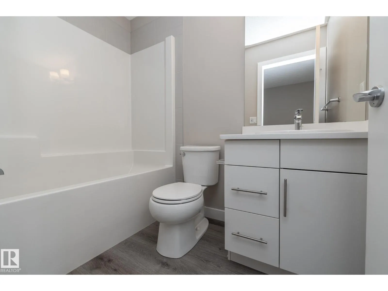 #53 2610 Maple WY NW