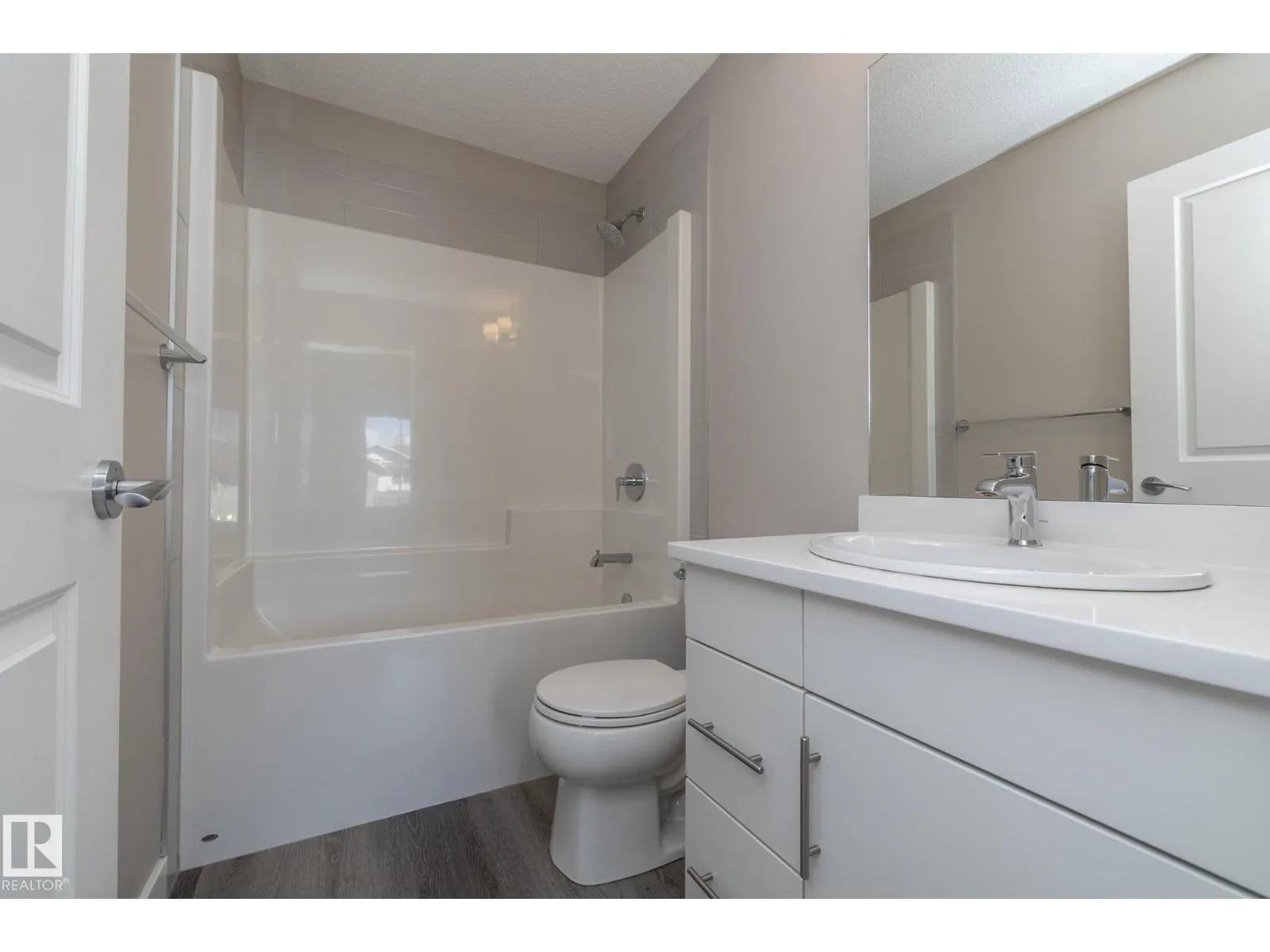#53 2610 Maple WY NW
