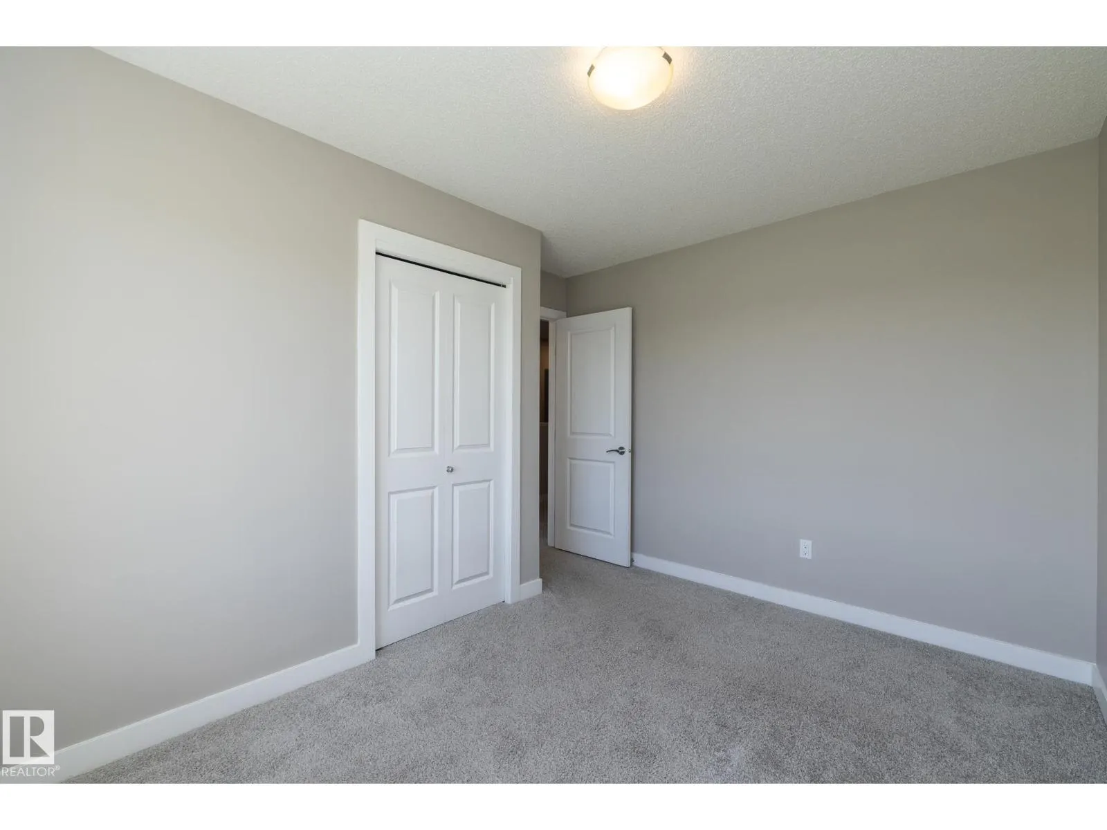 #53 2610 Maple WY NW