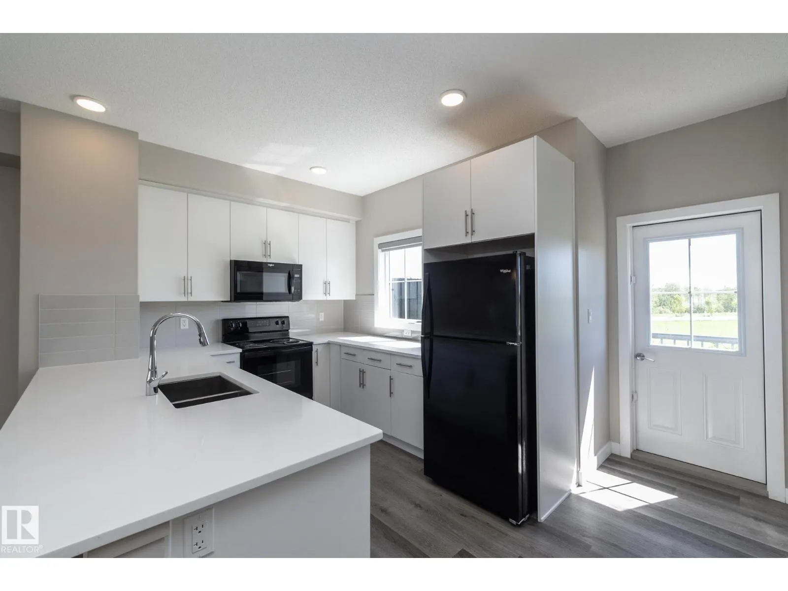 #53 2610 Maple WY NW