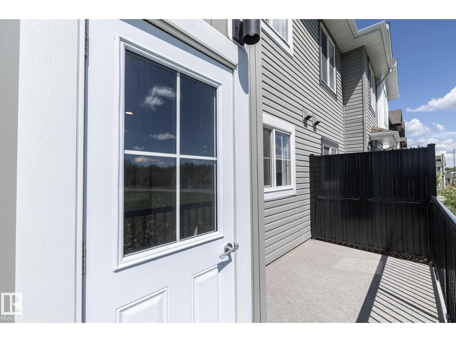 #53 2610 Maple WY NW