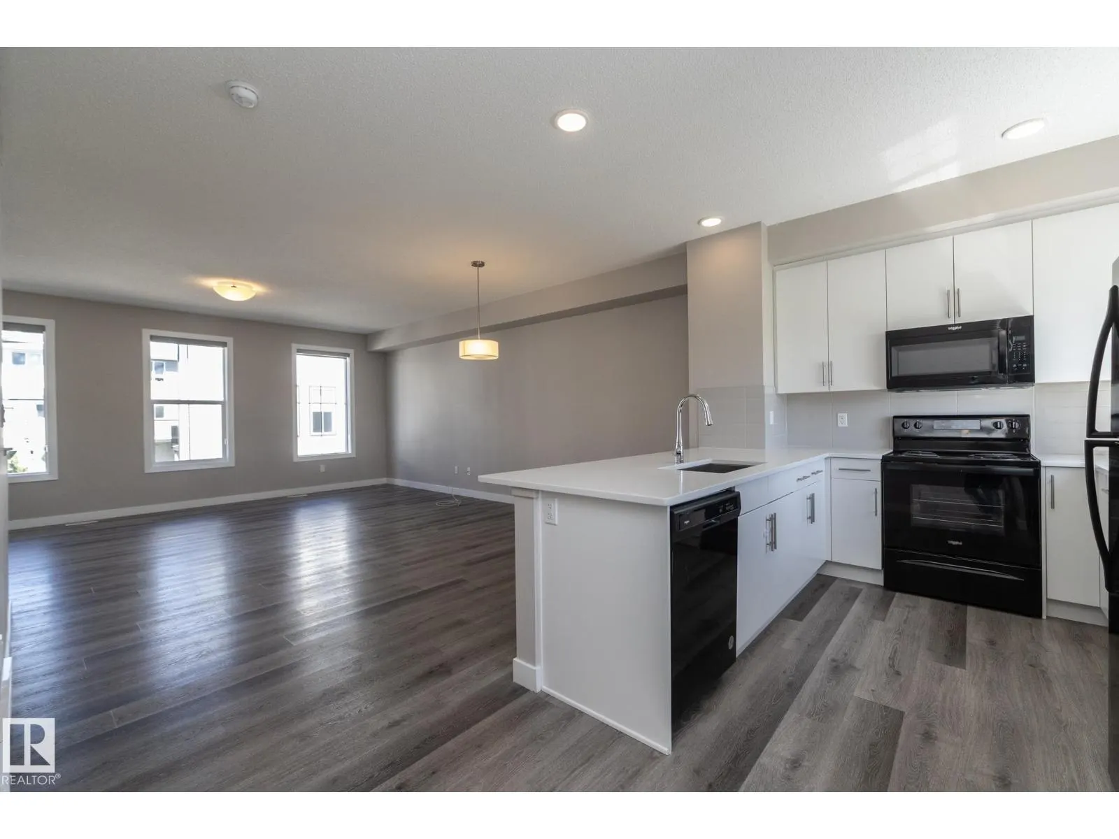 #53 2610 Maple WY NW